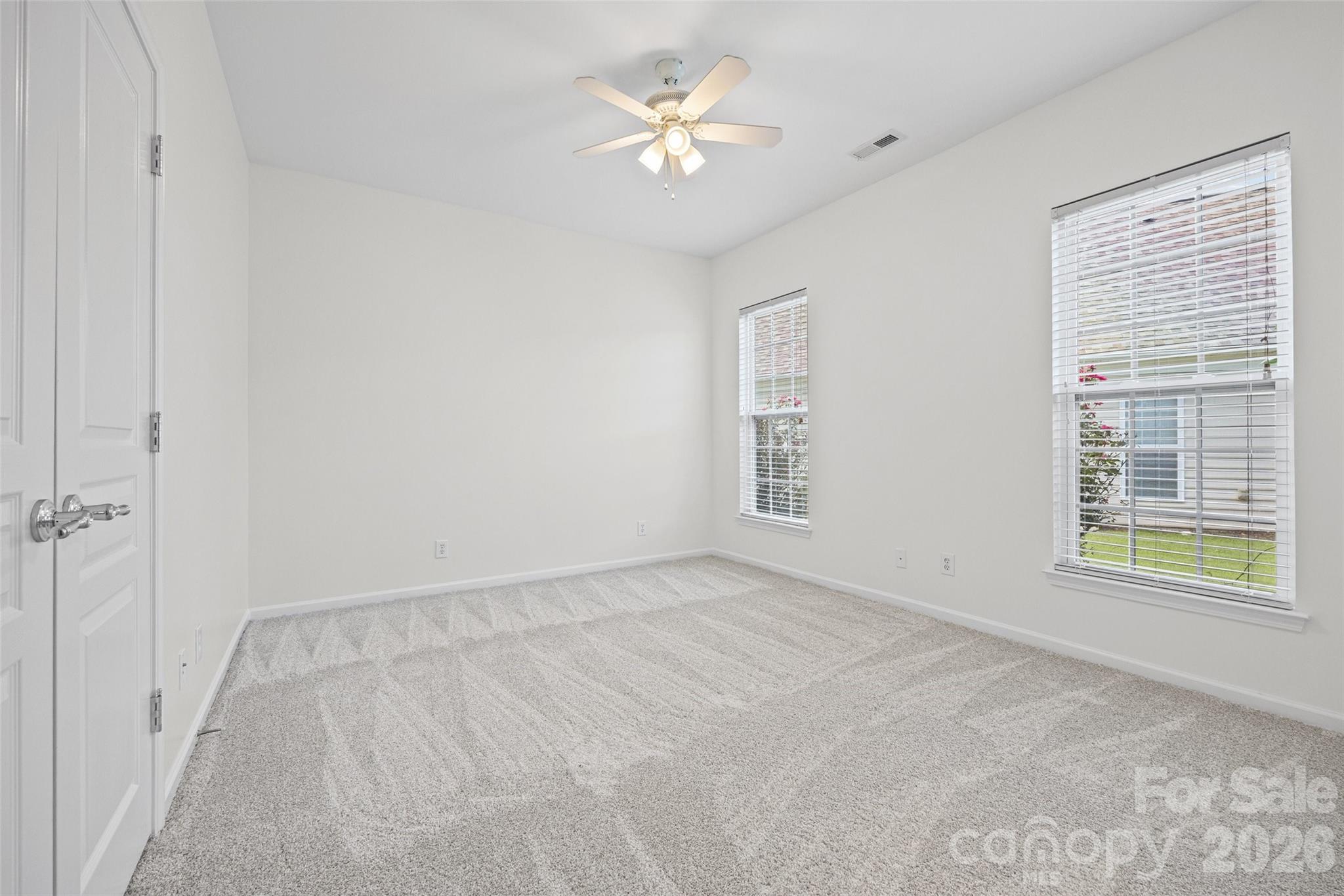 37421 Mandrake Court Property Photo 25
