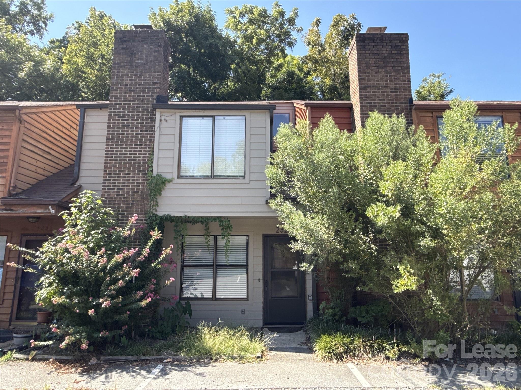 2325 Brookview Court Property Photo 1
