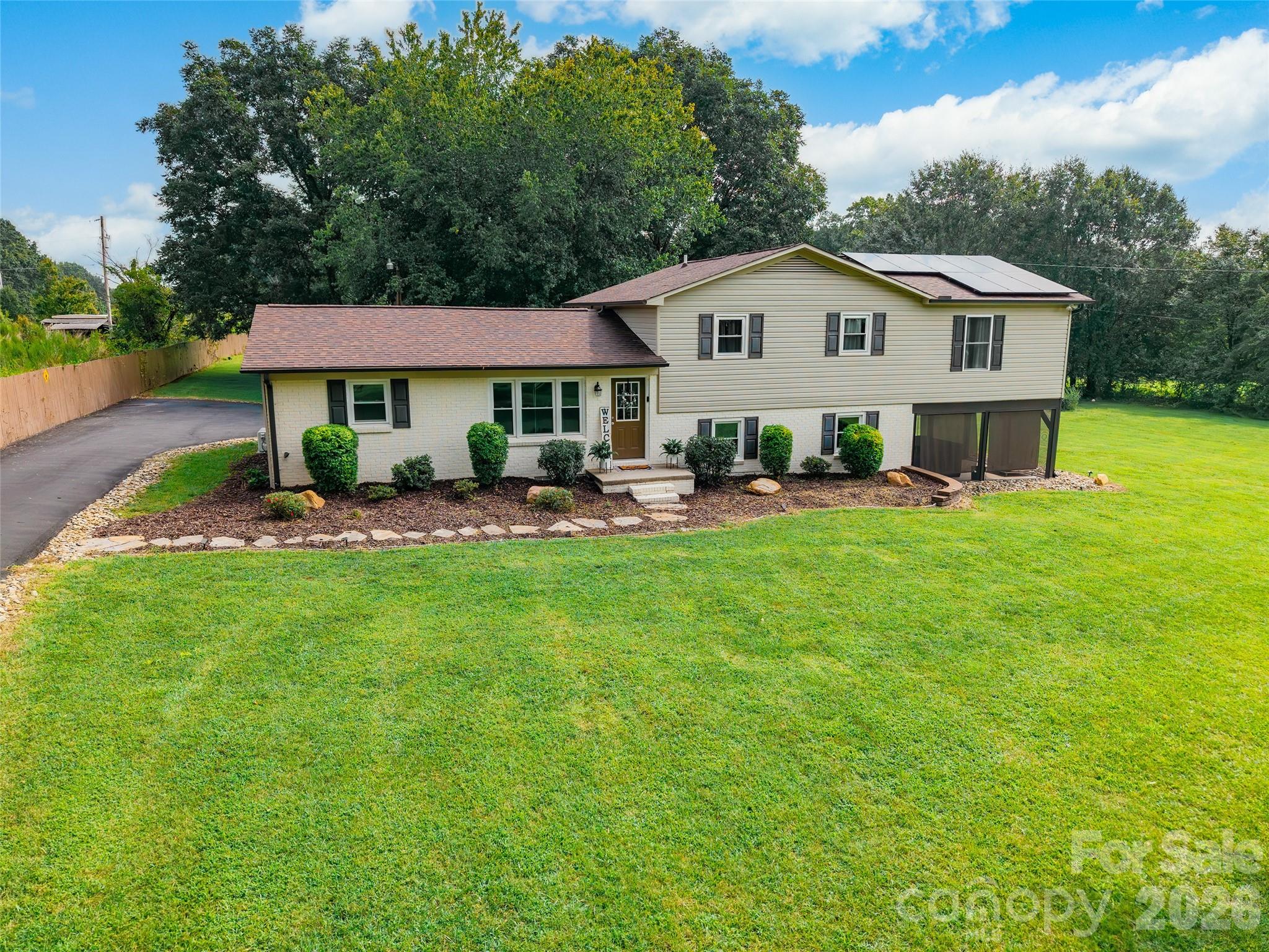6060 Lineberger Road Property Photo 2