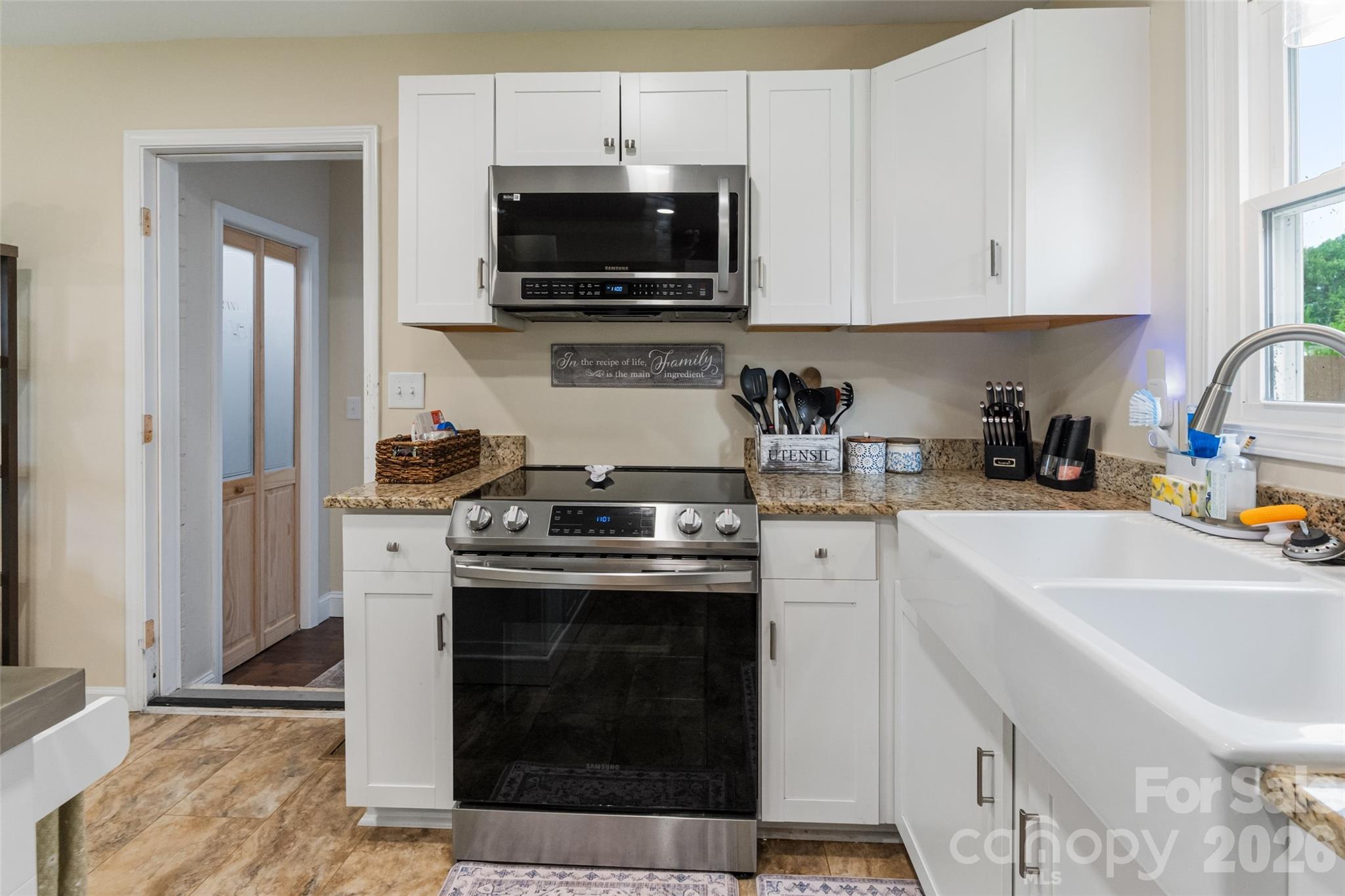 6060 Lineberger Road Property Photo 9