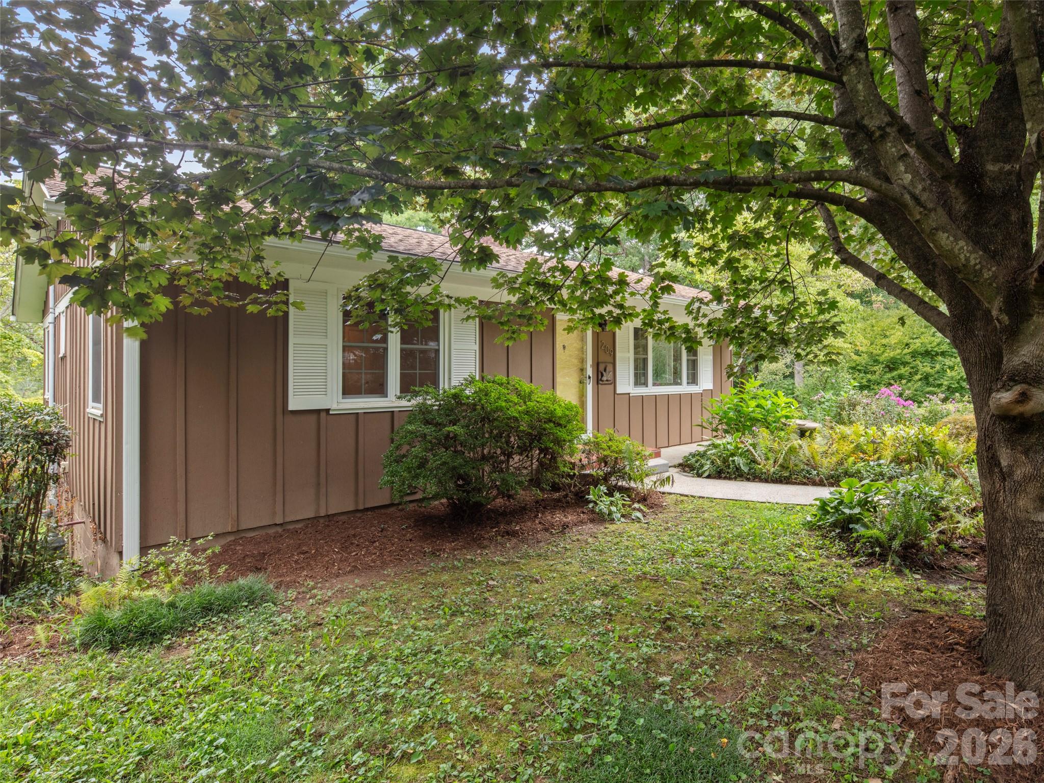 209 White Pine Drive Property Photo 7