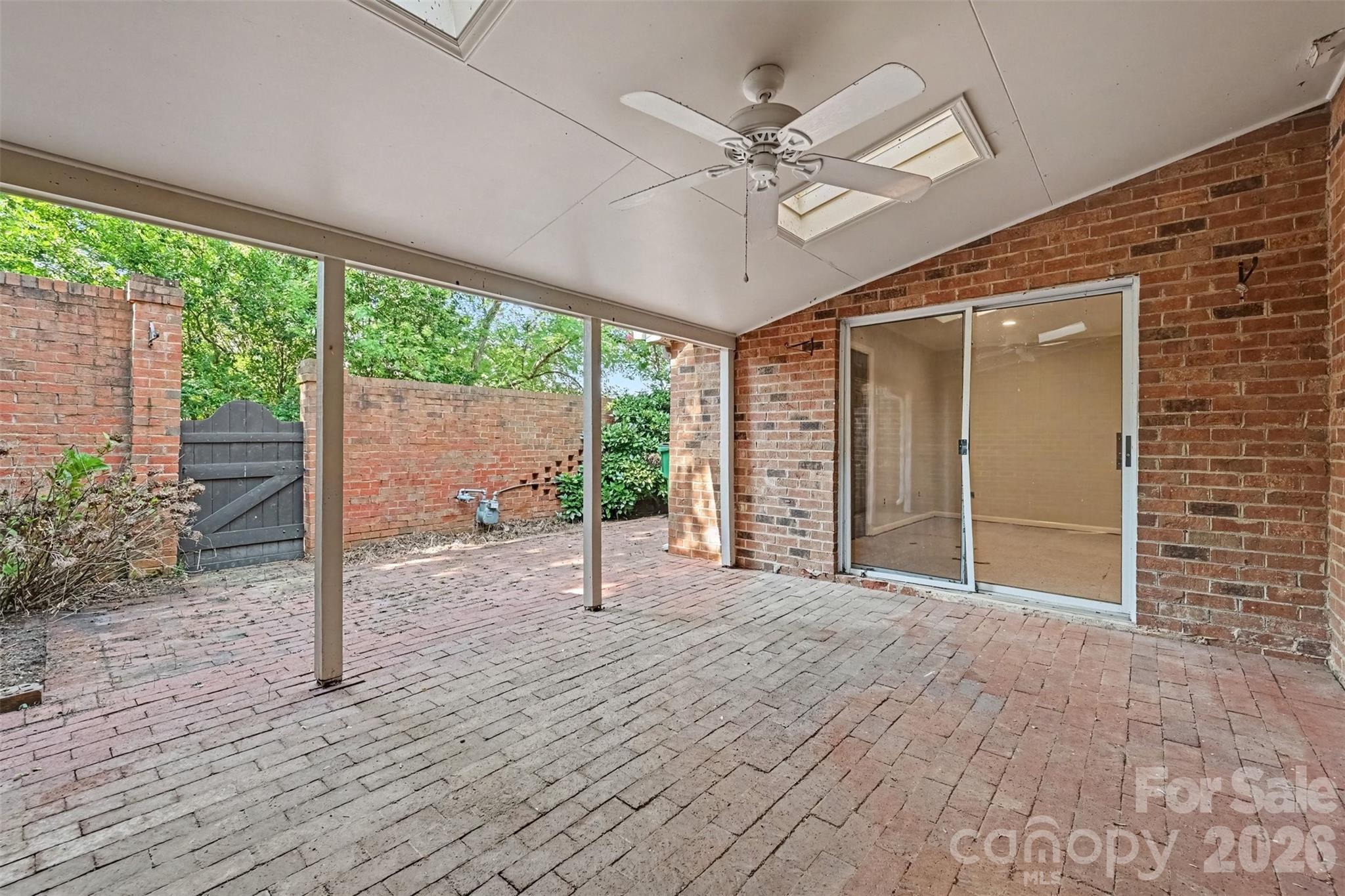 6727 Constitution Lane Property Photo 7