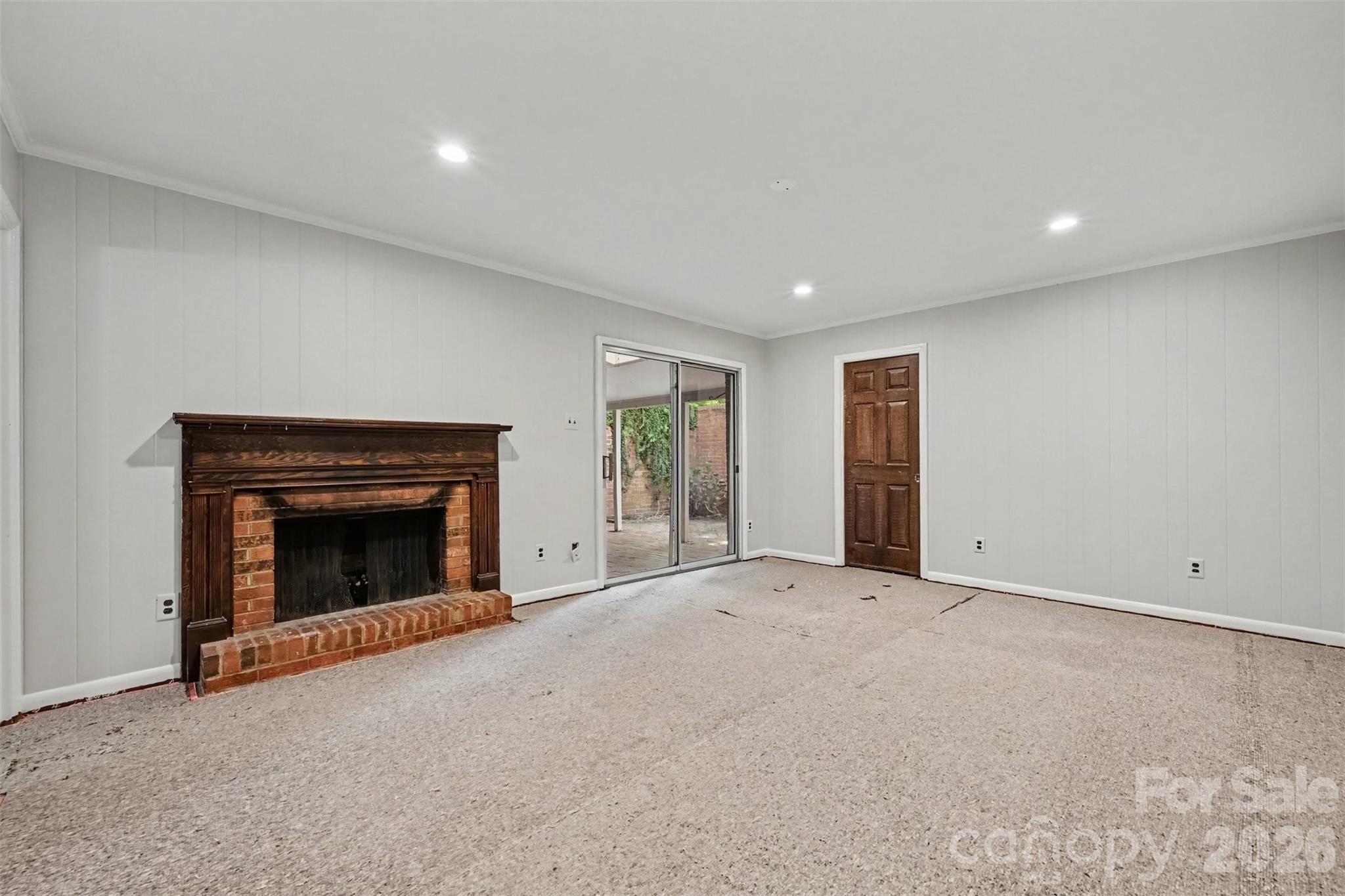 6727 Constitution Lane Property Photo 9