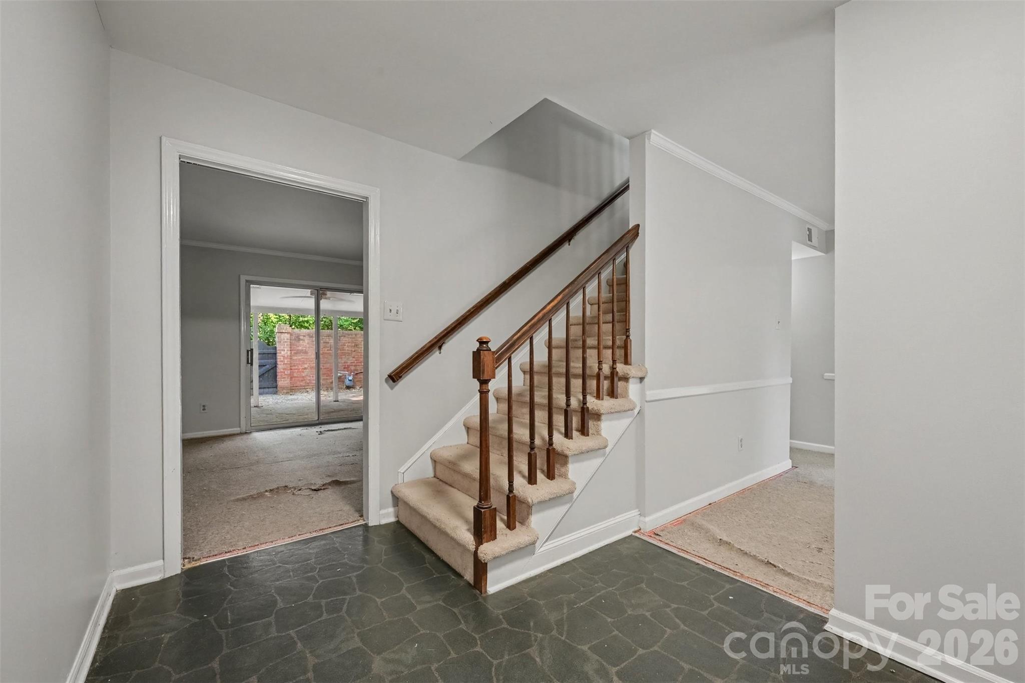 6727 Constitution Lane Property Photo 10