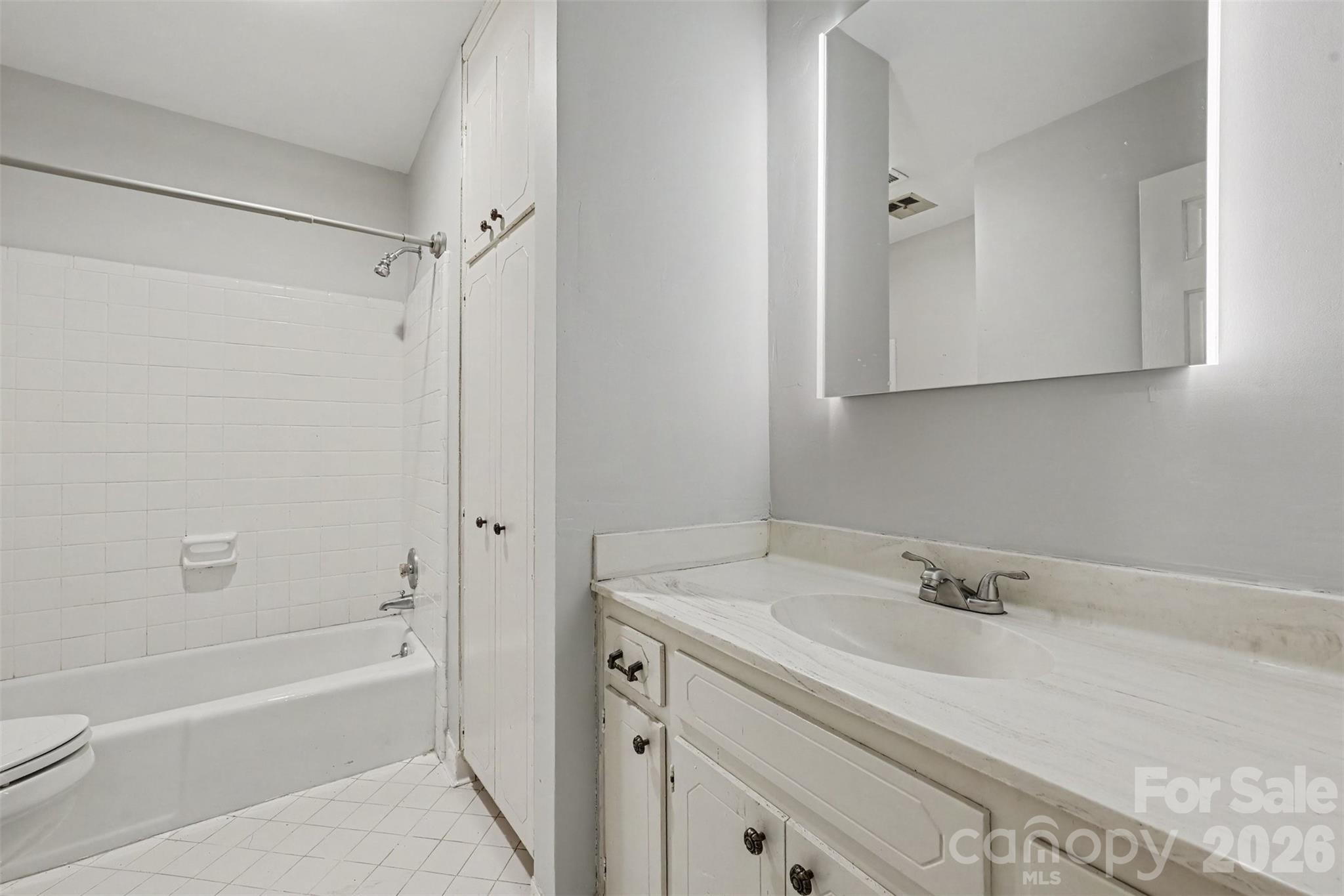6727 Constitution Lane Property Photo 29
