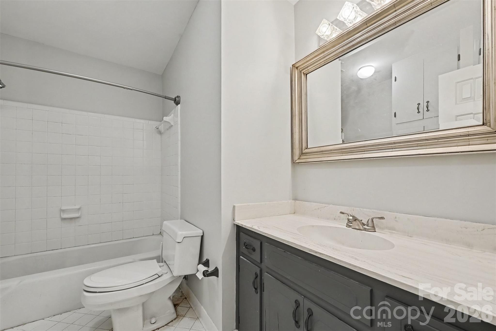 6727 Constitution Lane Property Photo 33