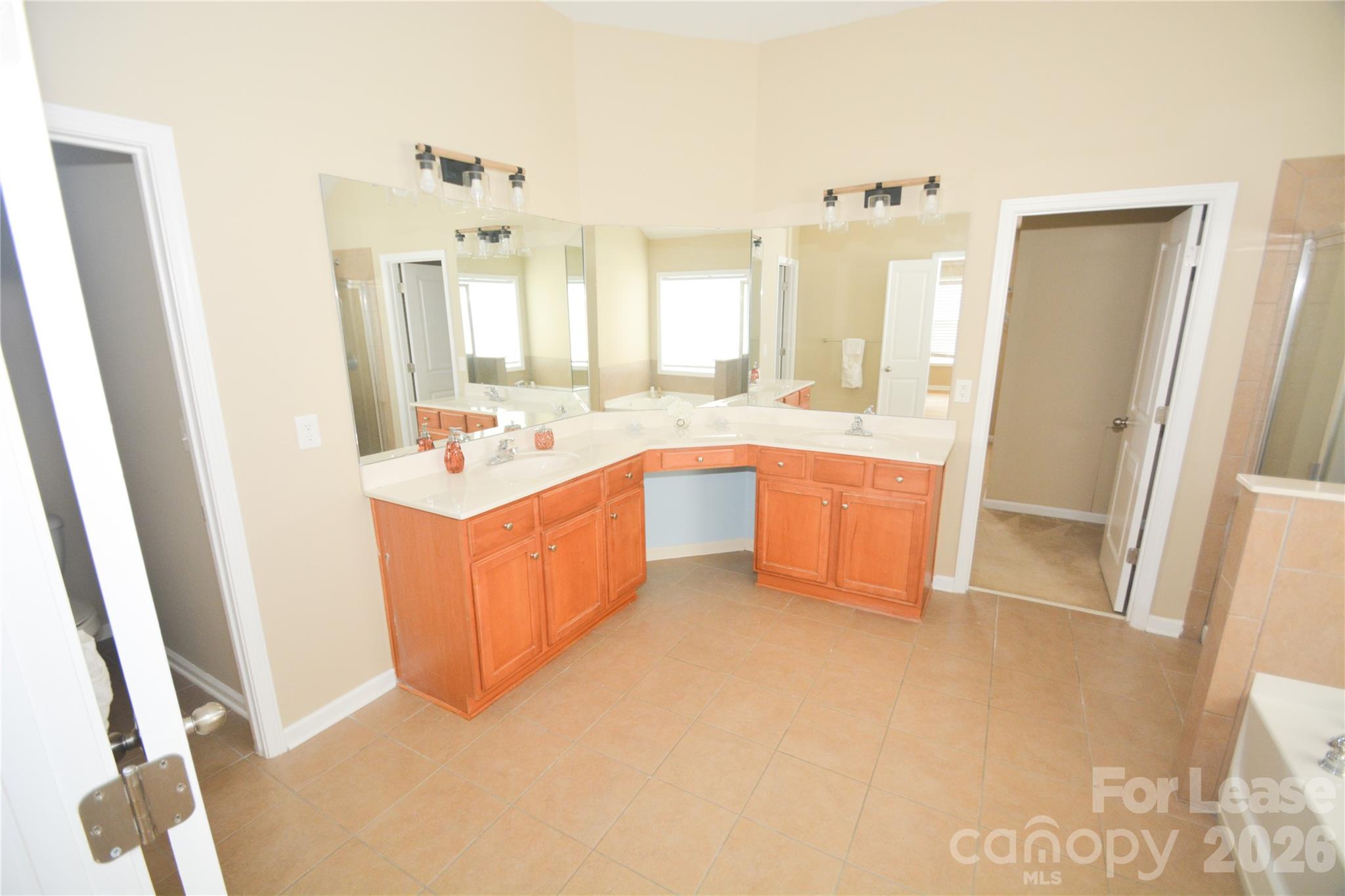10605 Greenhead View Road Property Photo 21