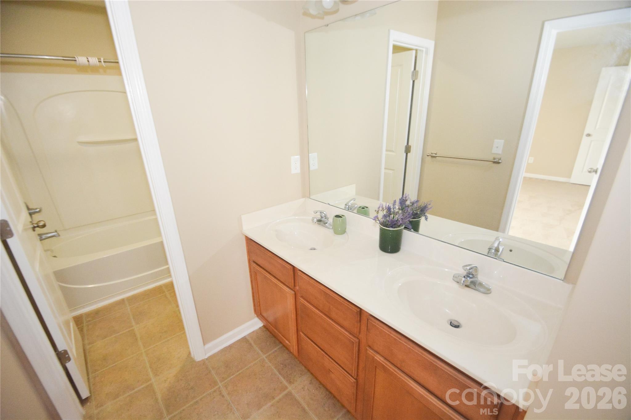 10605 Greenhead View Road Property Photo 26
