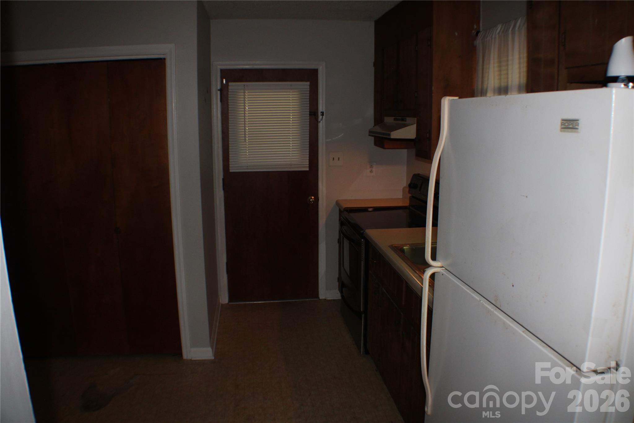 6791 Glover Lane Property Photo 4