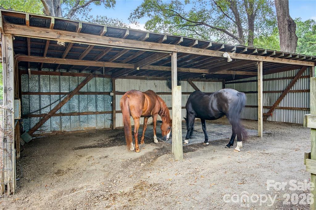 205 Airport Road Property Photo 4