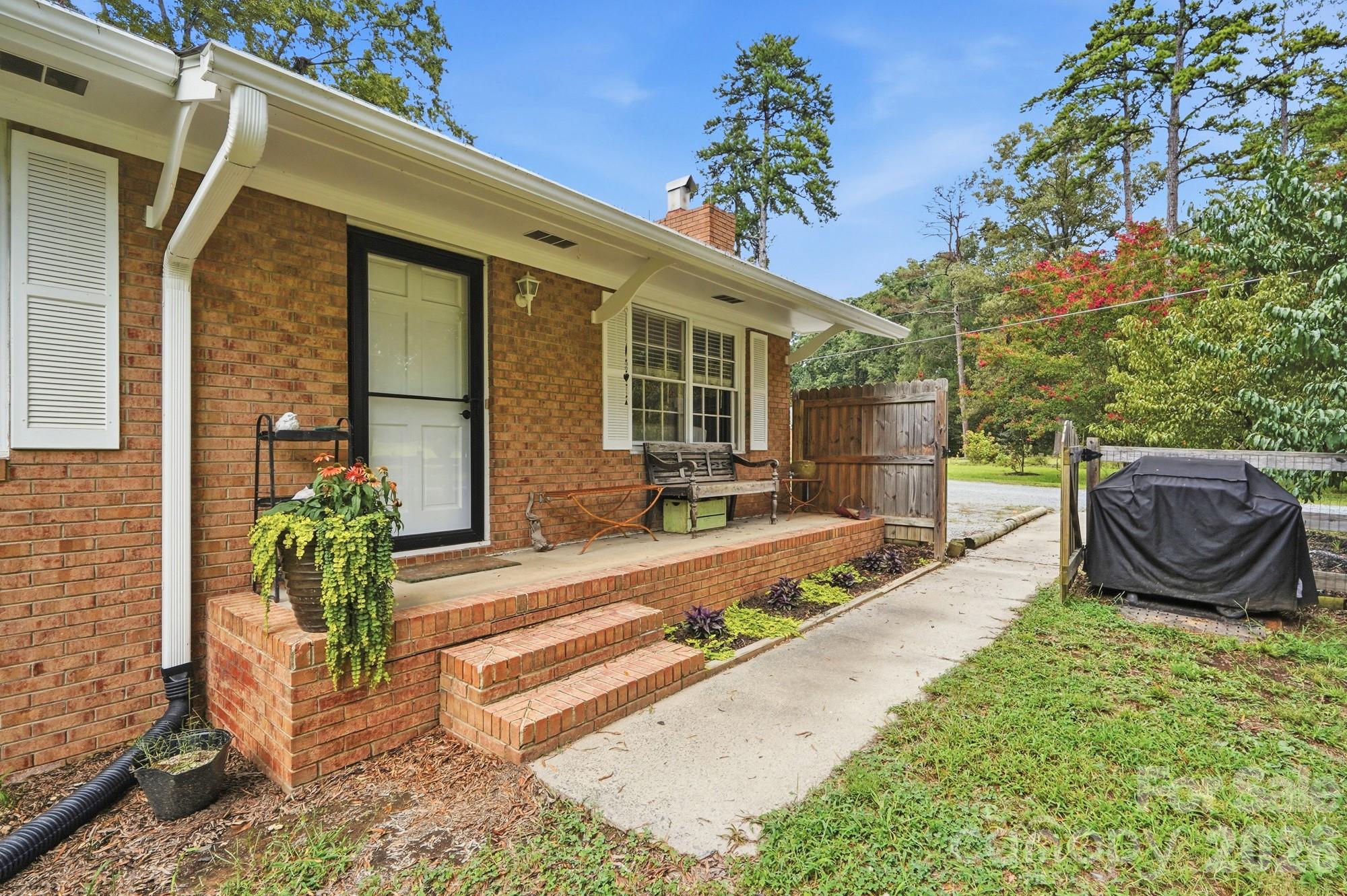 205 Airport Road Property Photo 10