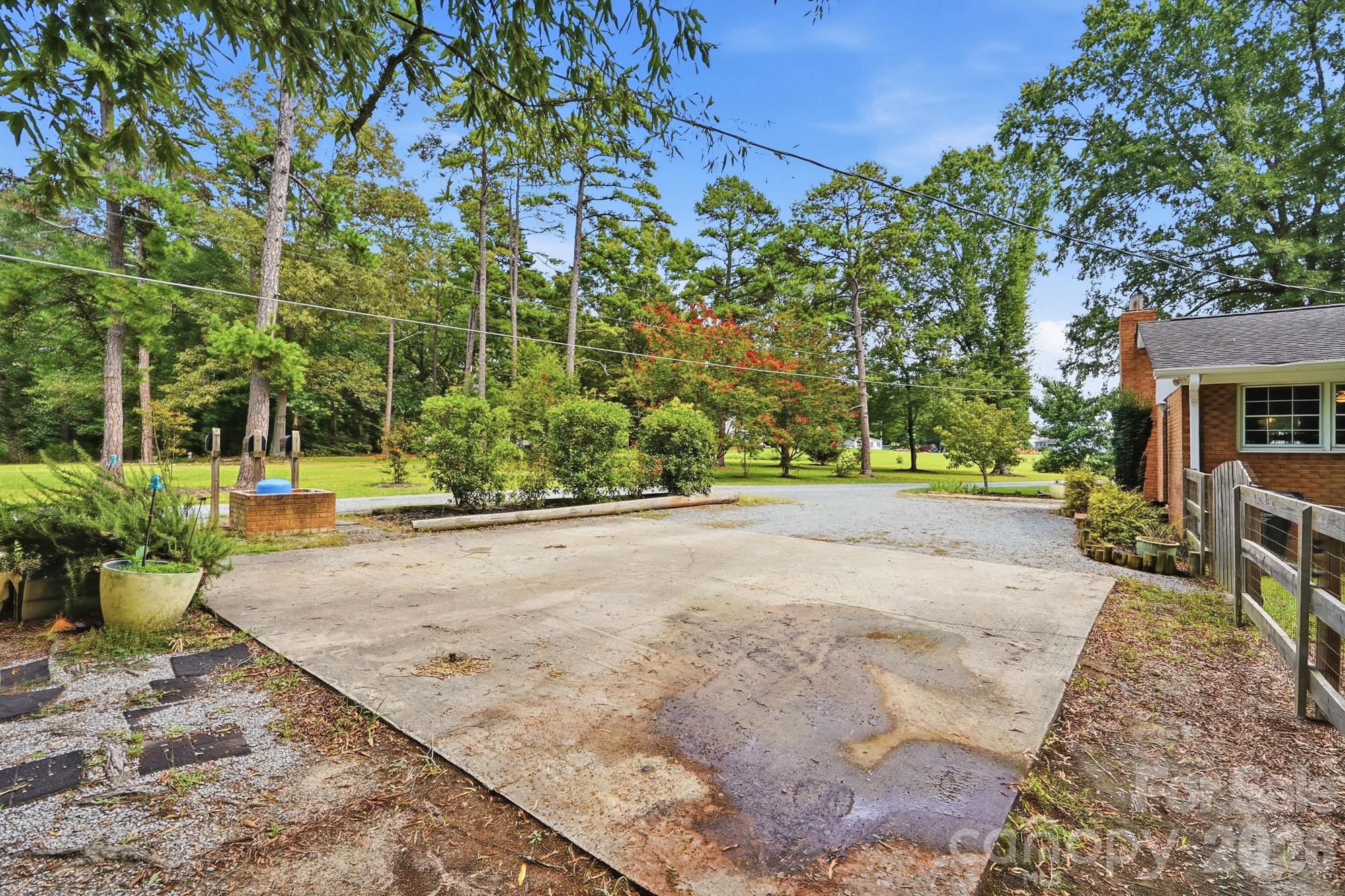 205 Airport Road Property Photo 29