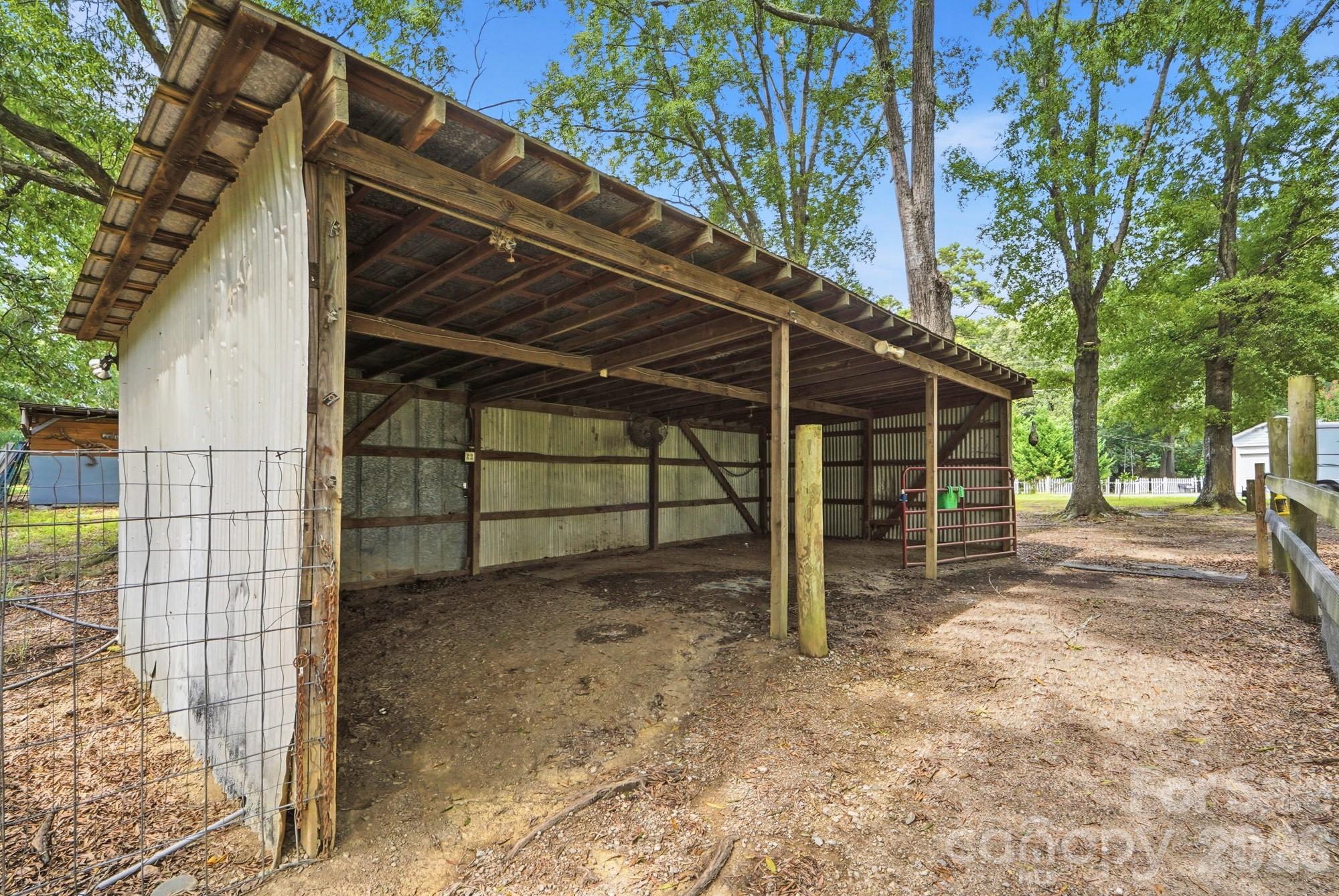 205 Airport Road Property Photo 35