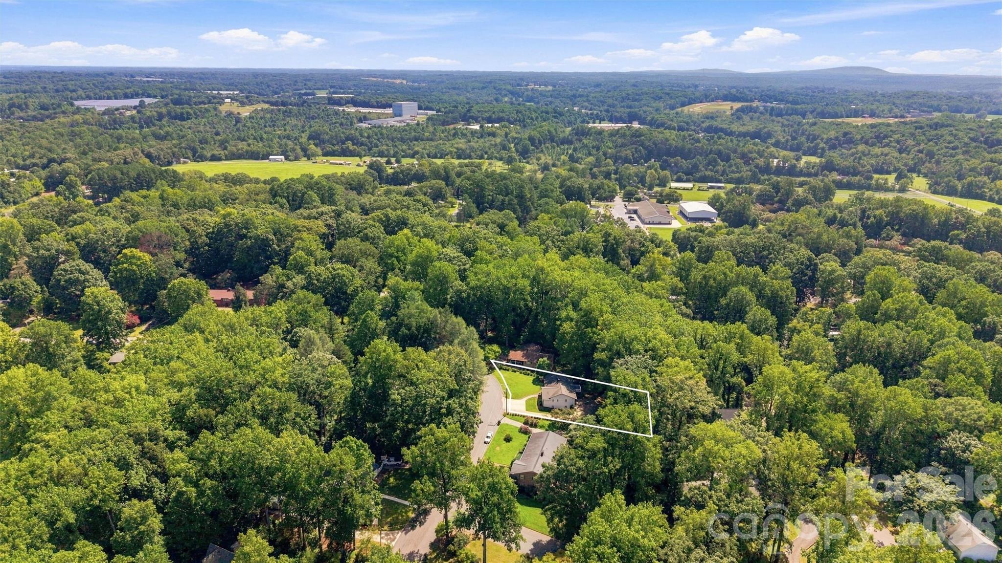 215 Pinehurst Lane Property Photo 38
