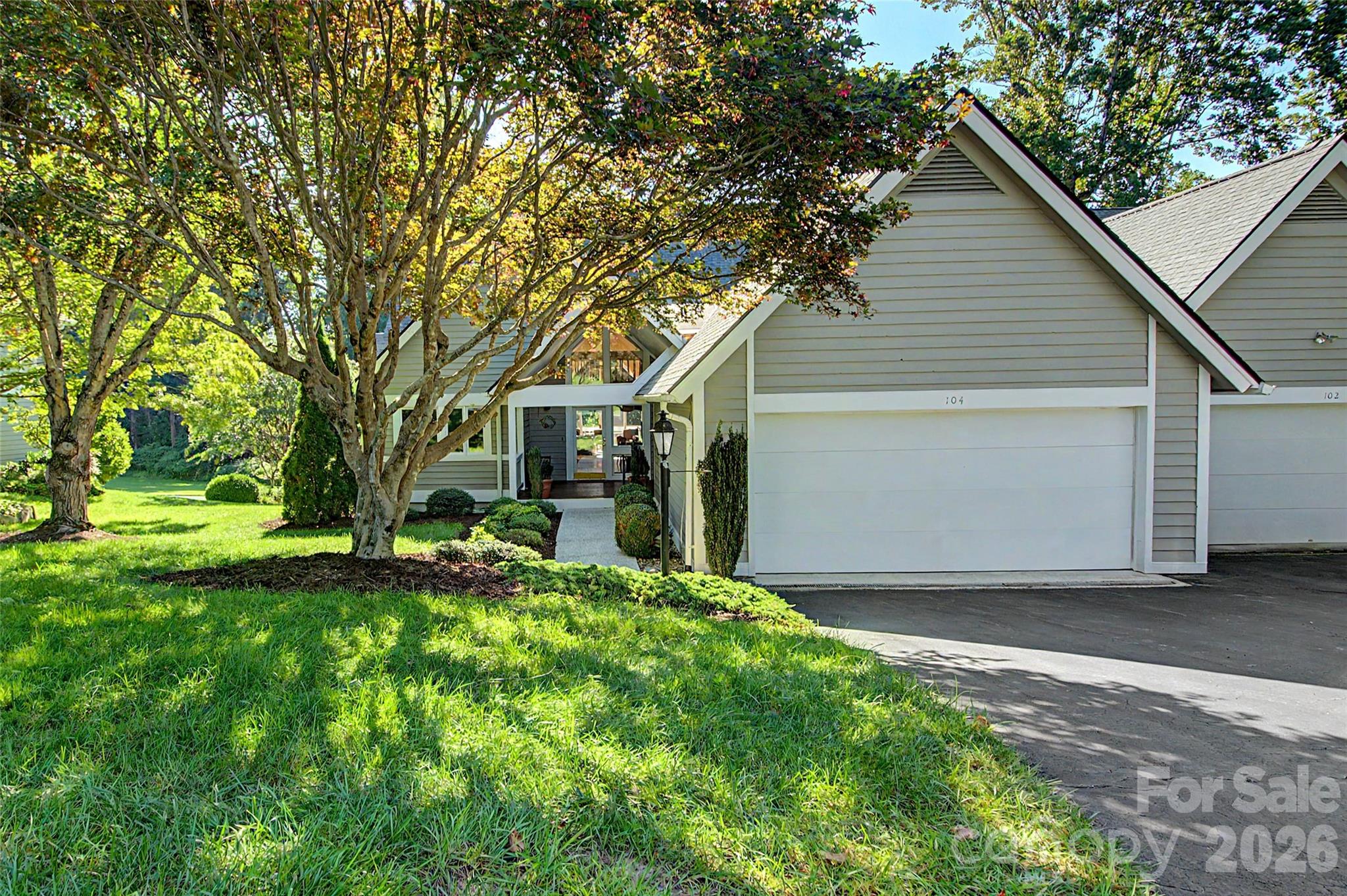 104 Overlook Drive Property Photo 2