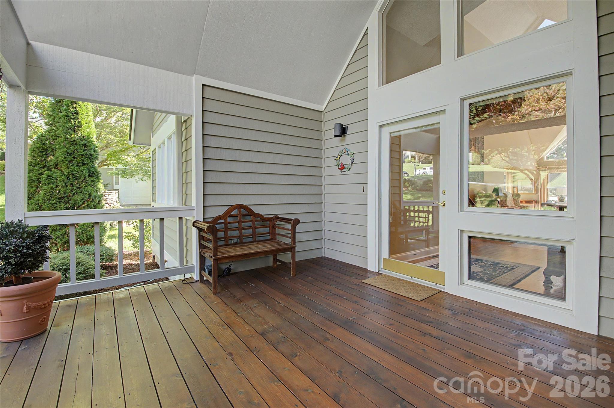 104 Overlook Drive Property Photo 6