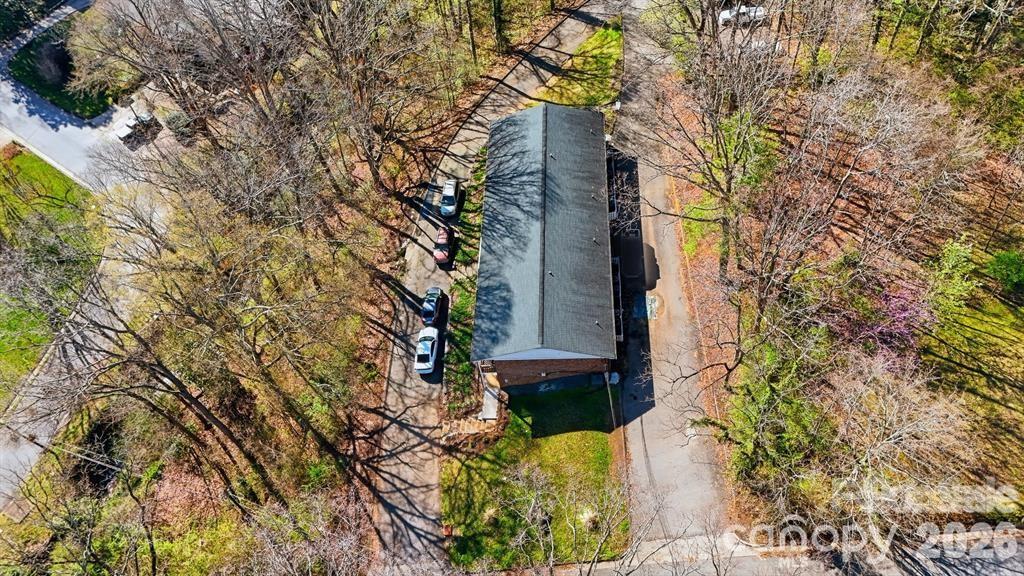 1075 7th Avenue Property Photo 10