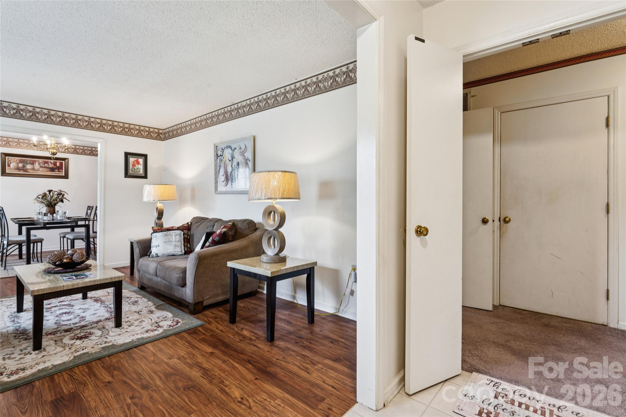 2114 Varden Court Property Photo 7