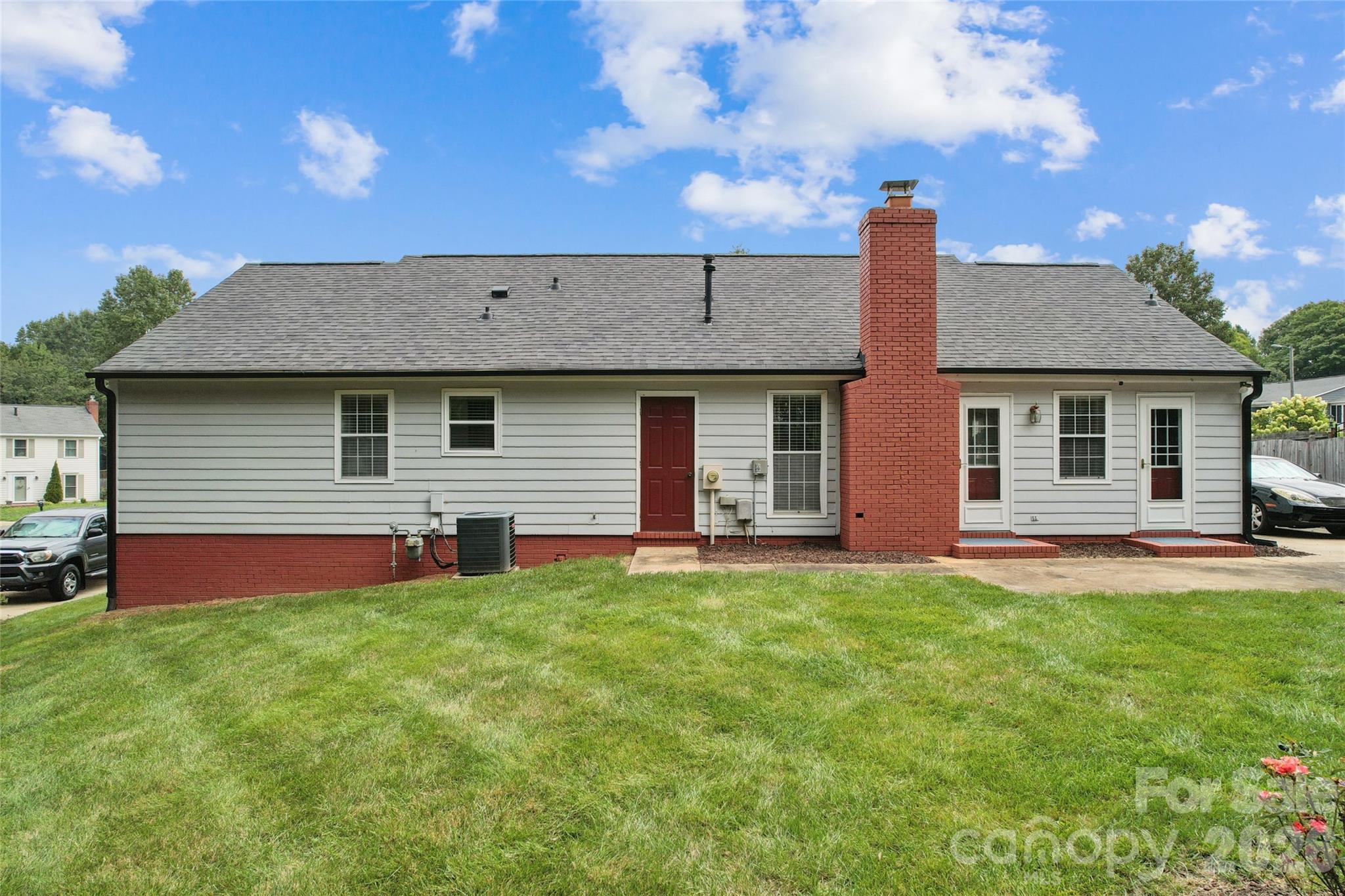 2114 Varden Court Property Photo 29