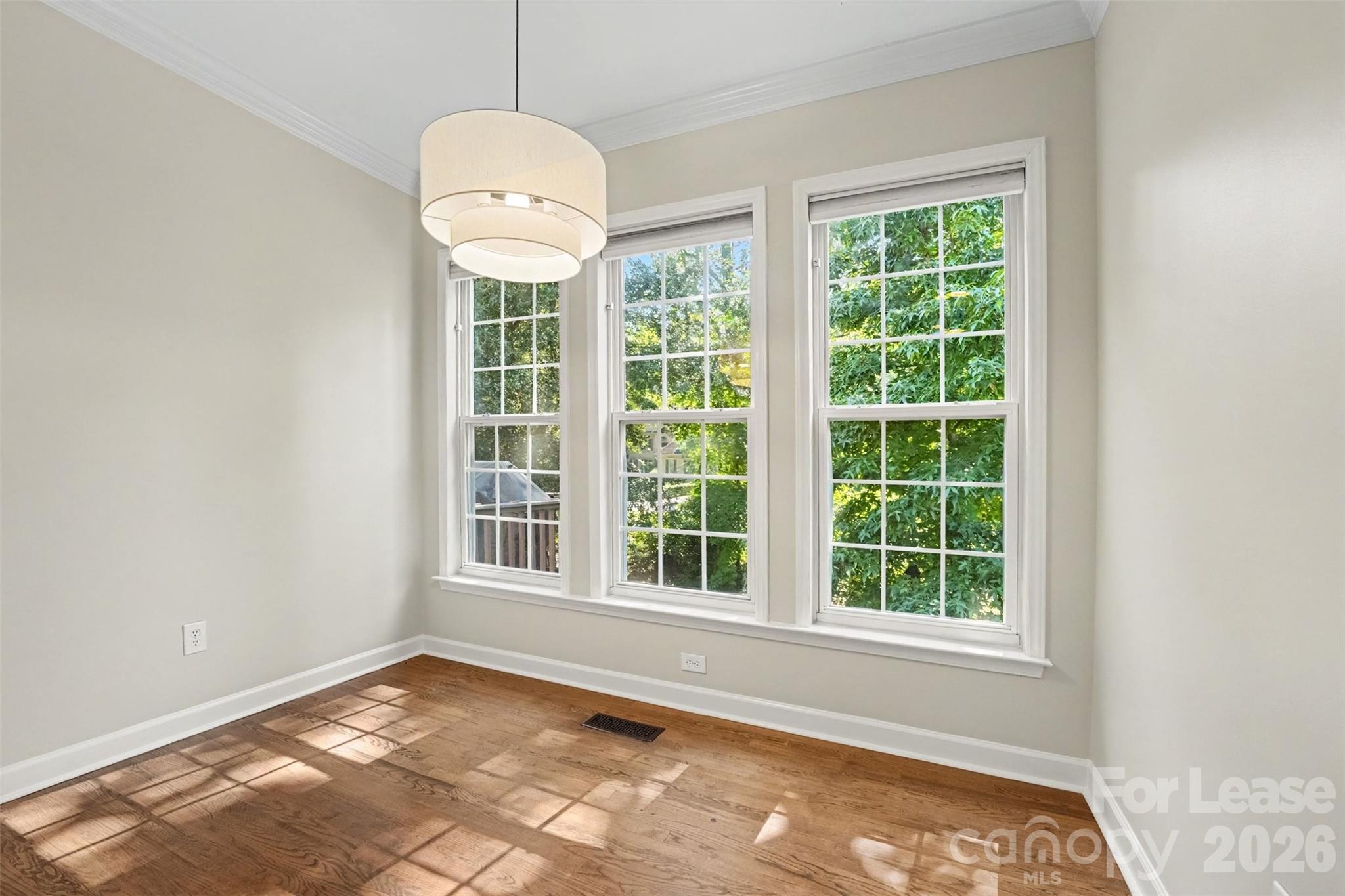 11526 Sir Francis Drake Drive Property Photo 8