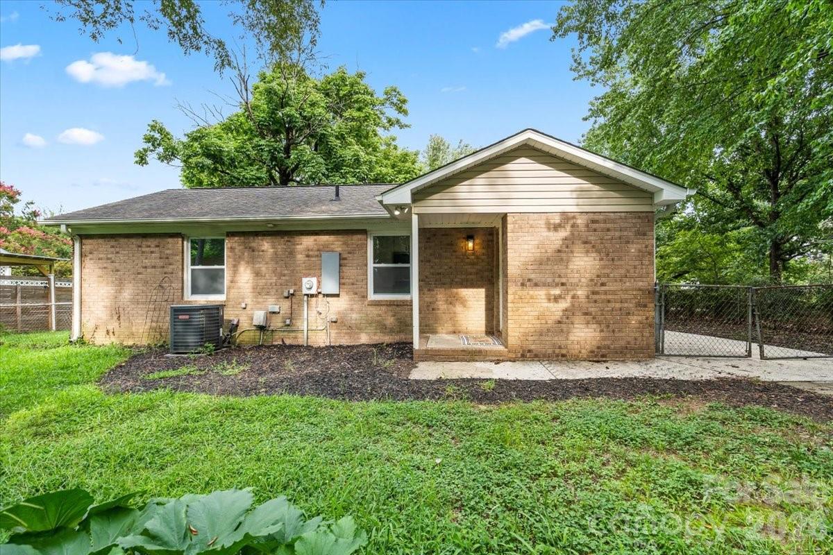 9828 Starwood Drive Property Photo 29
