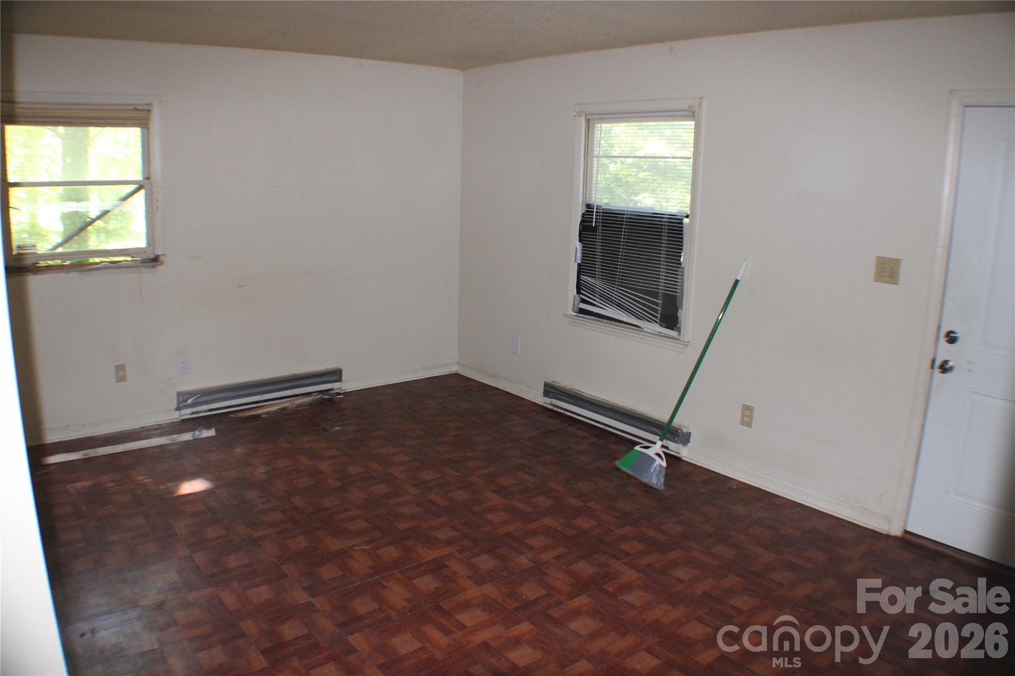6782 Glover Lane Property Photo 4