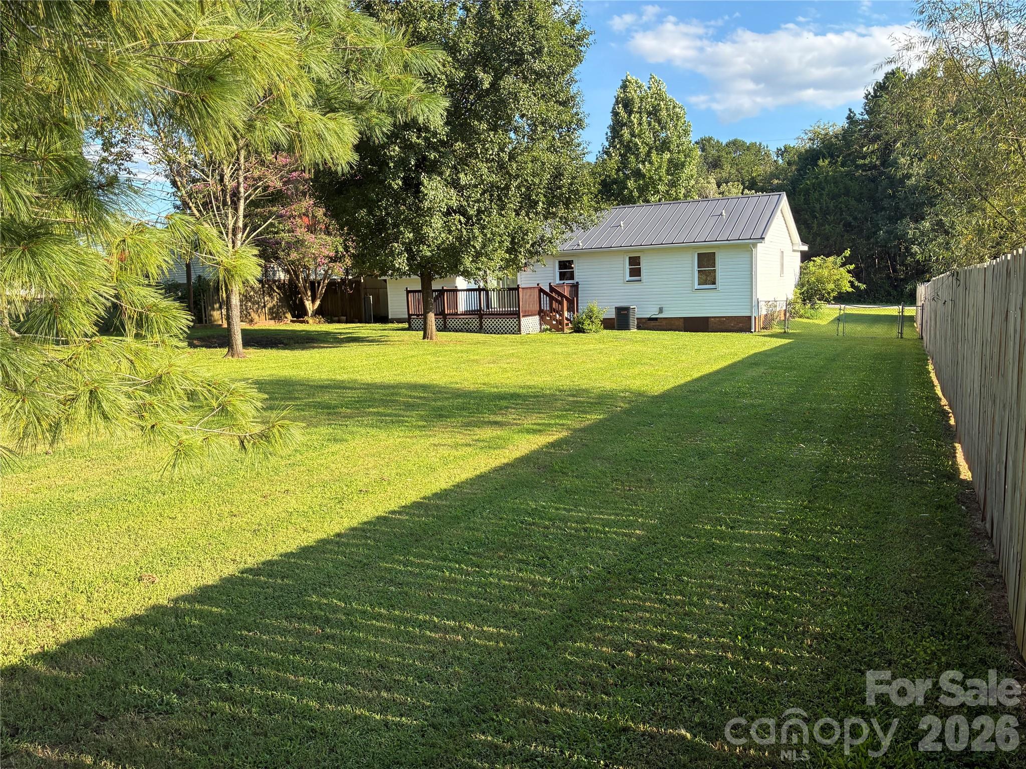 1008 Hopedale Drive Property Photo 5