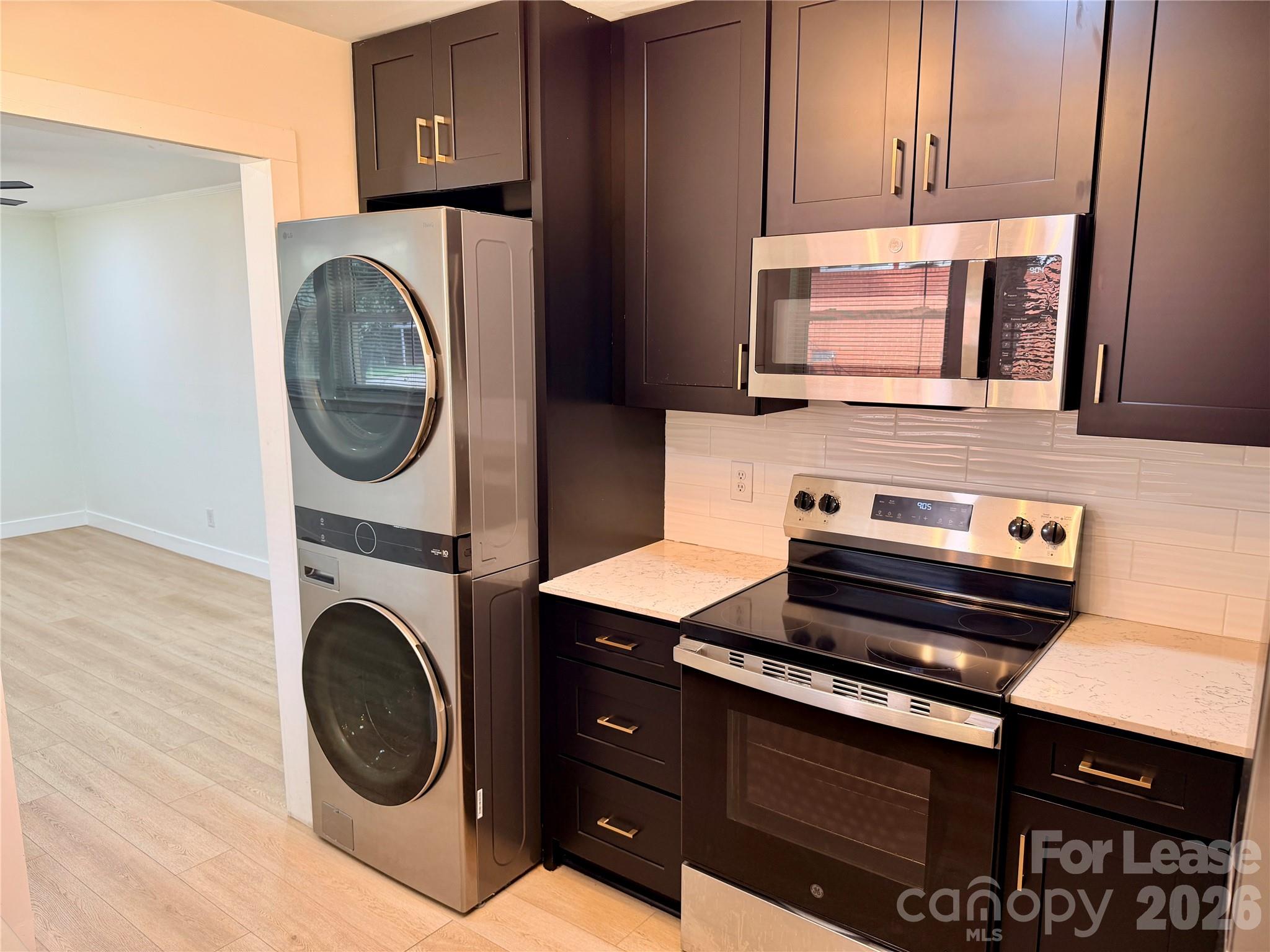 1448 Academy Street Property Photo 7