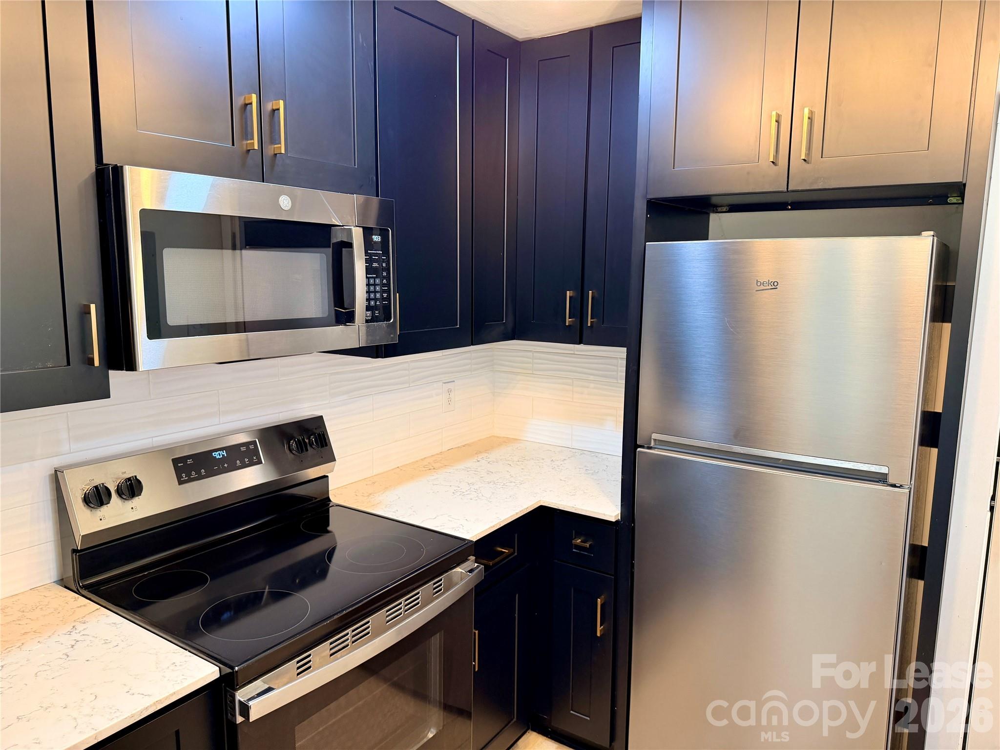 1448 Academy Street Property Photo 8
