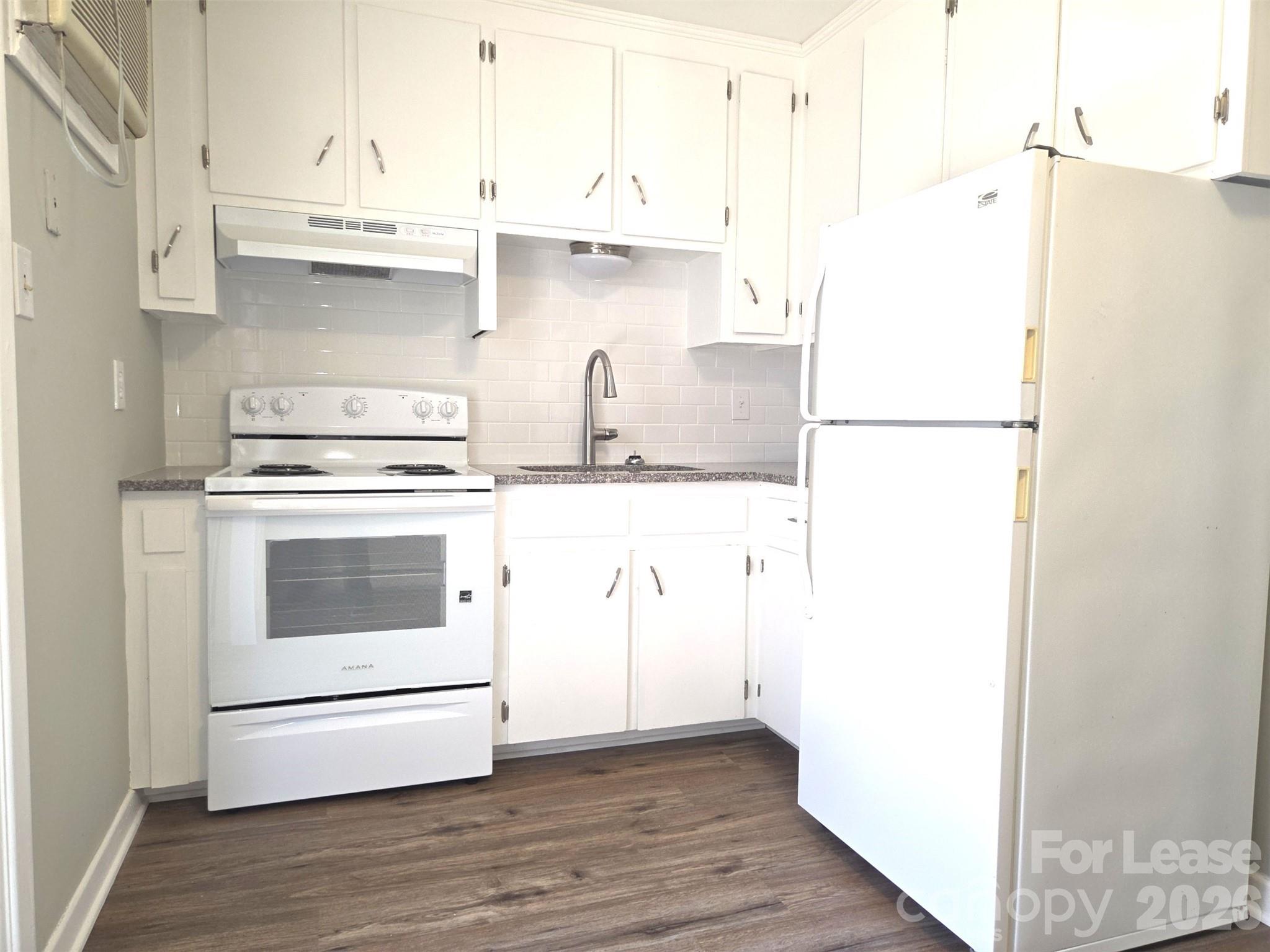 3940 Arbor Lane Property Photo 2