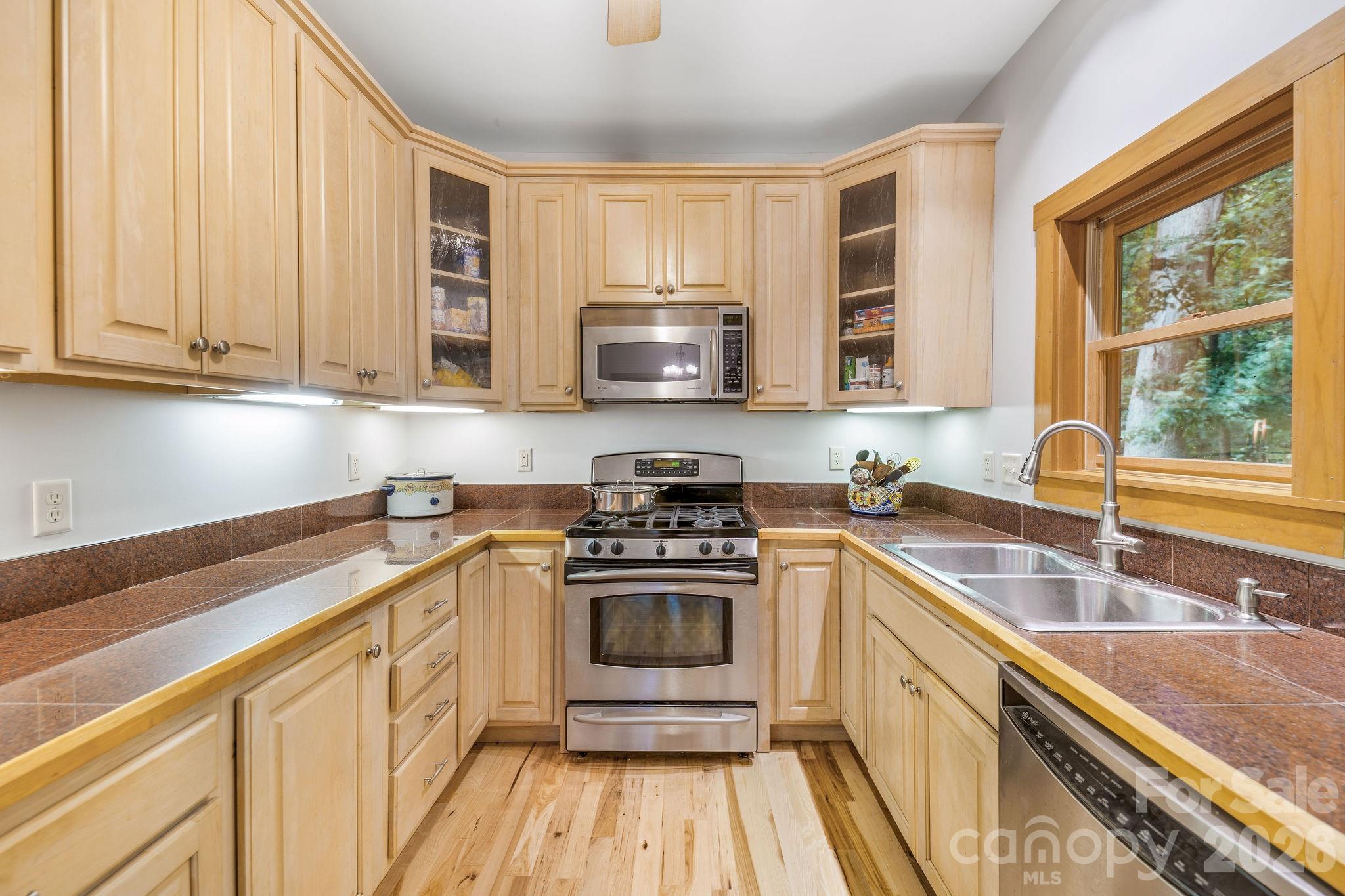 553 River Bend Drive Property Photo 18