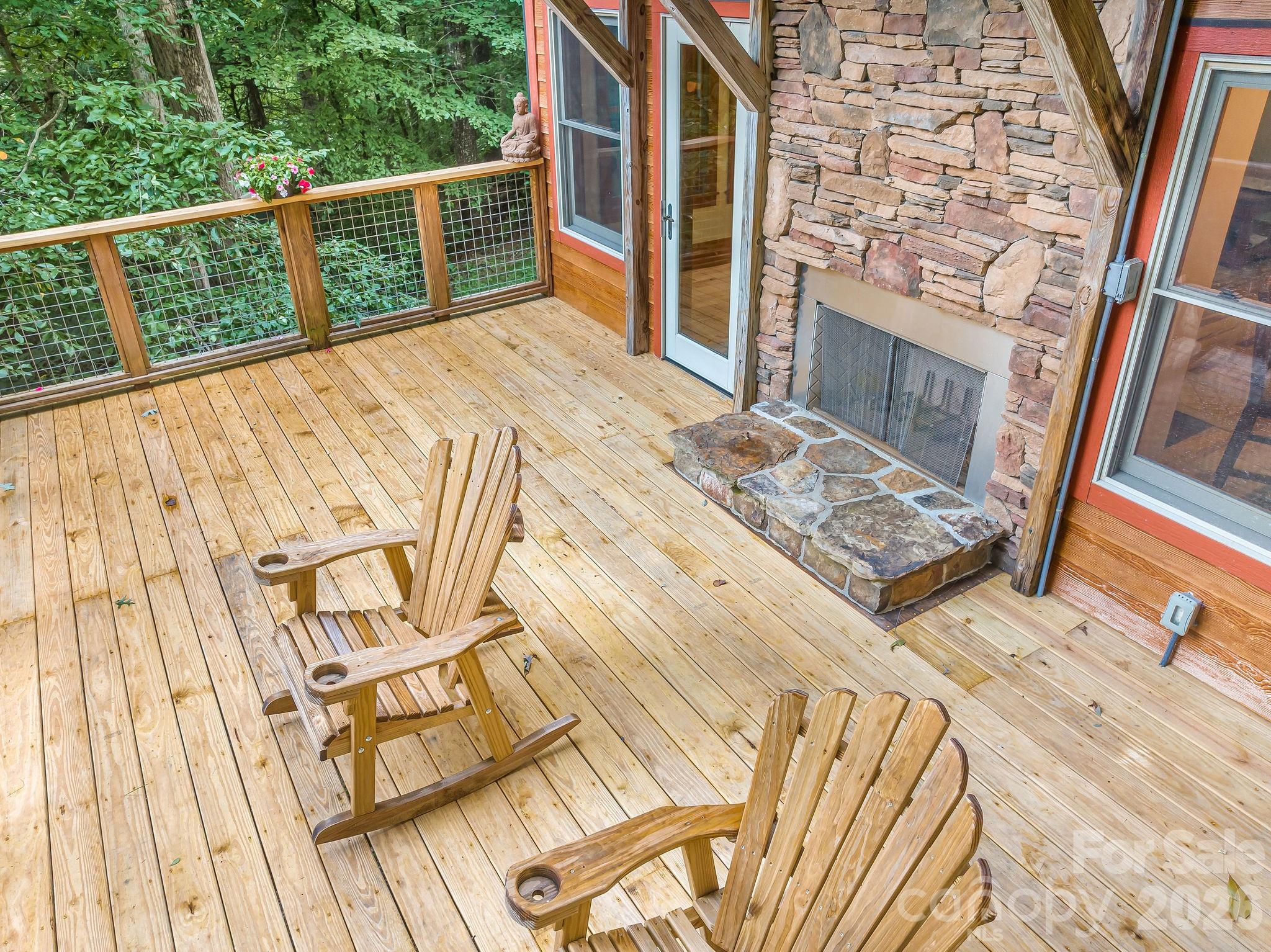 553 River Bend Drive Property Photo 19
