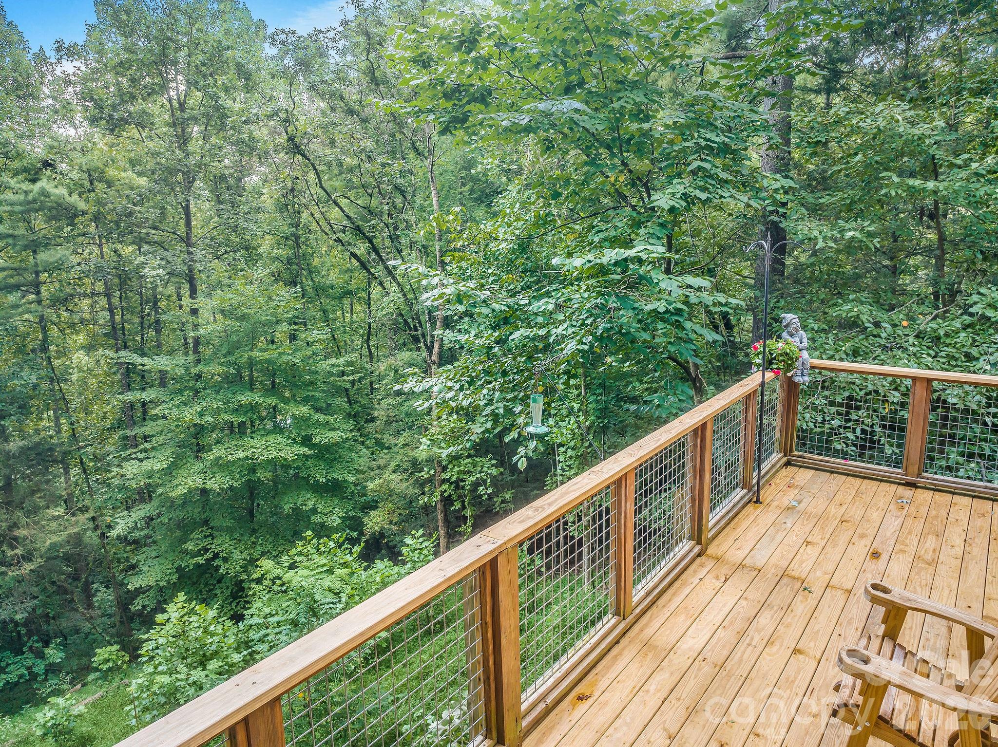 553 River Bend Drive Property Photo 20