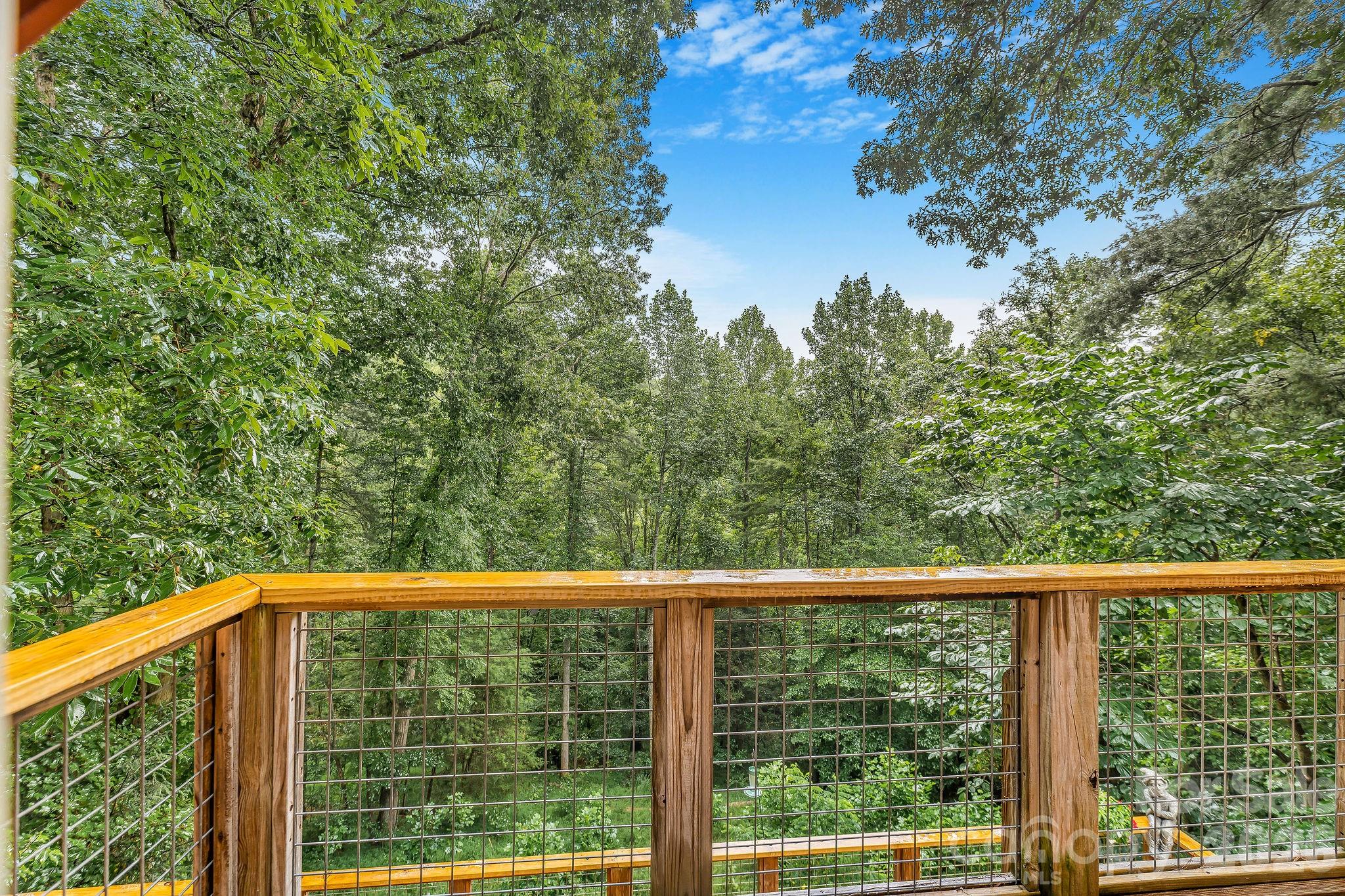 553 River Bend Drive Property Photo 24