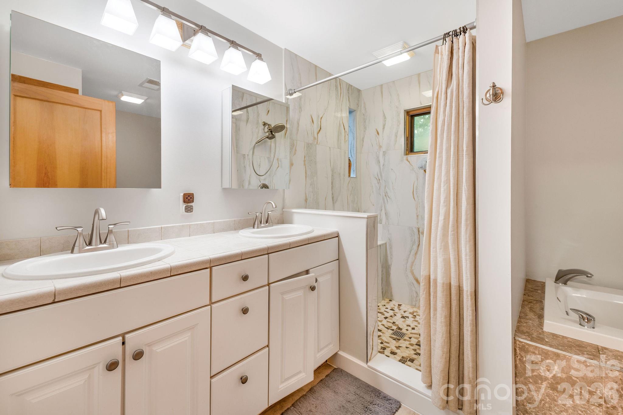 553 River Bend Drive Property Photo 27