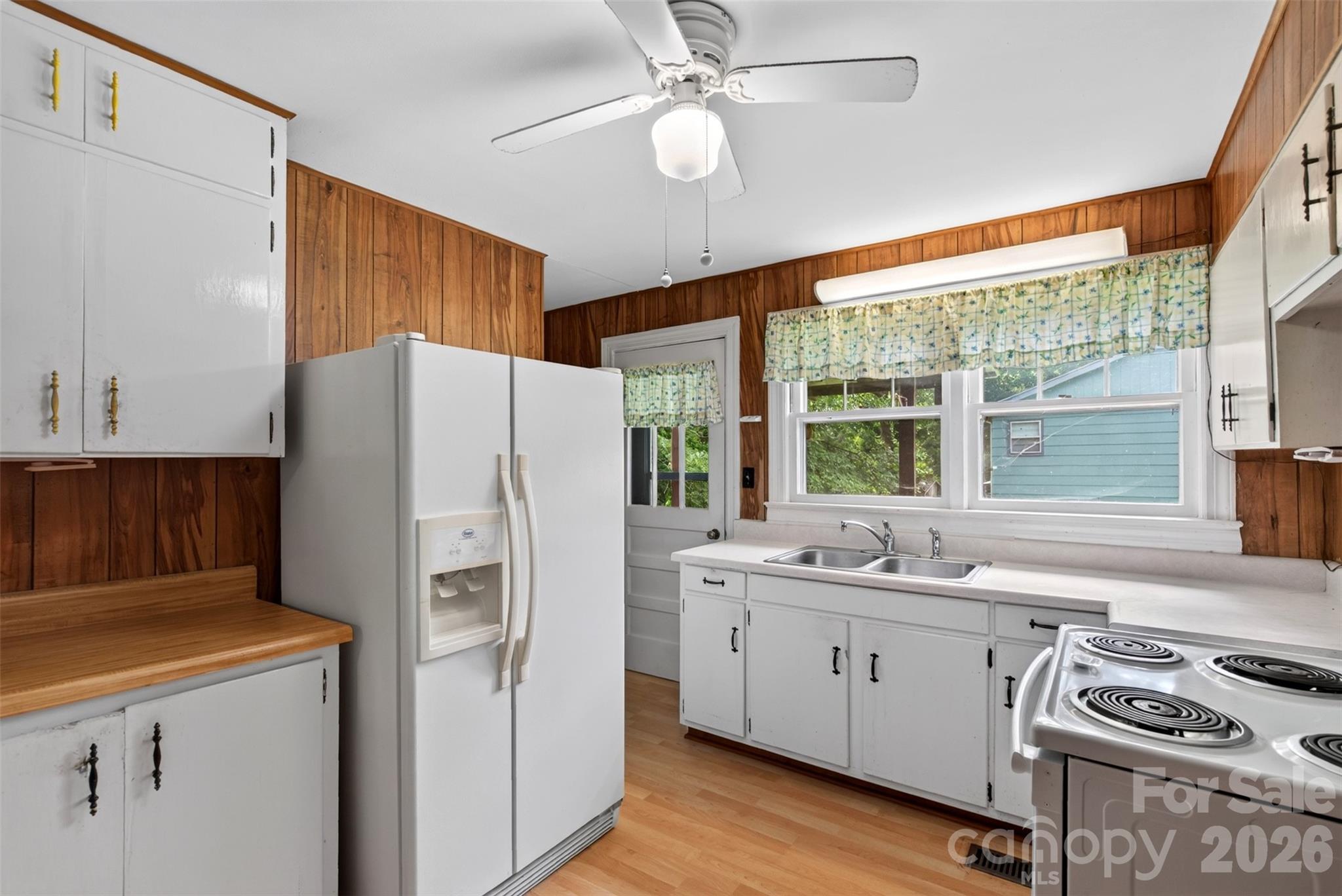 2 White Oak Road Property Photo 14