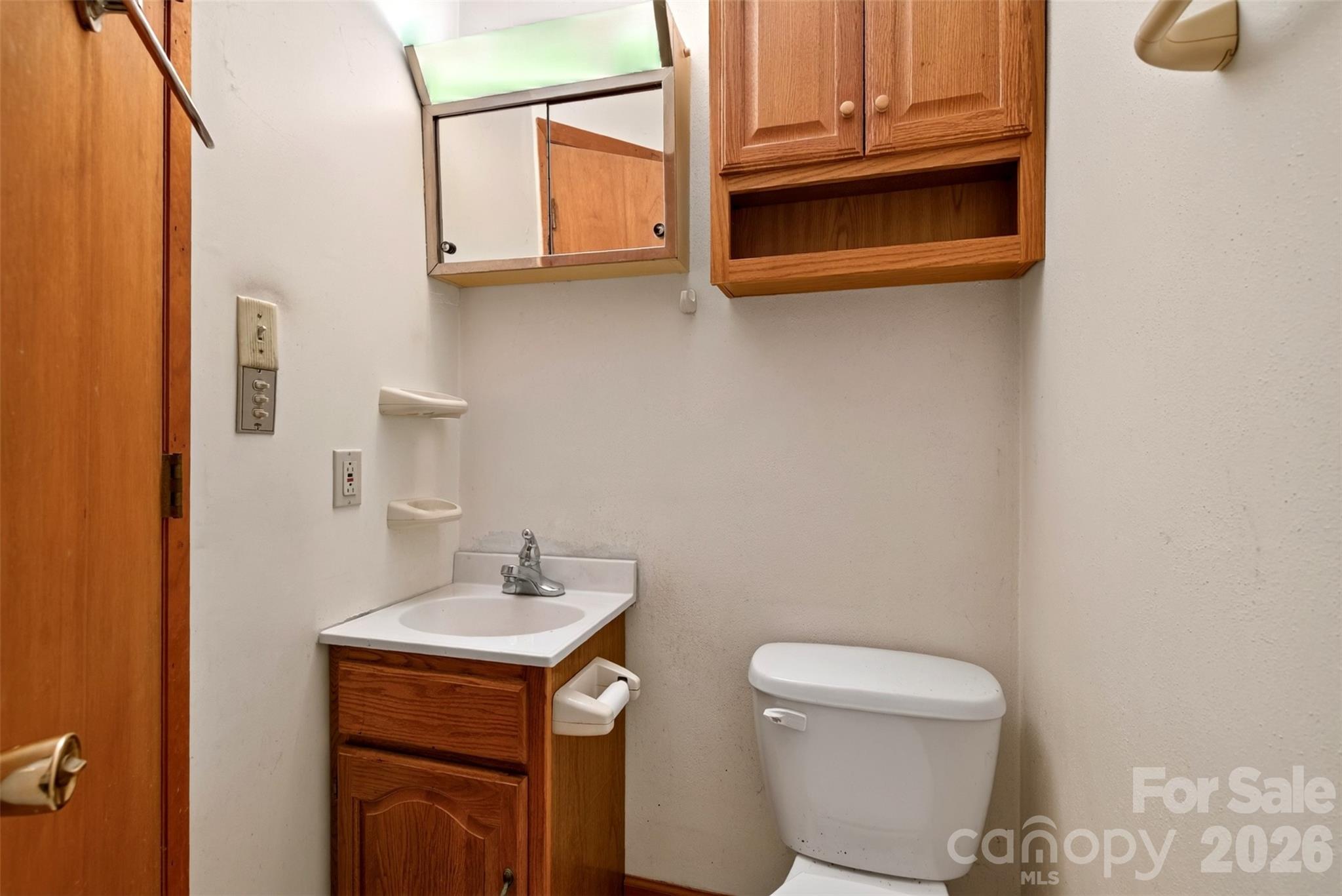 2 White Oak Road Property Photo 23