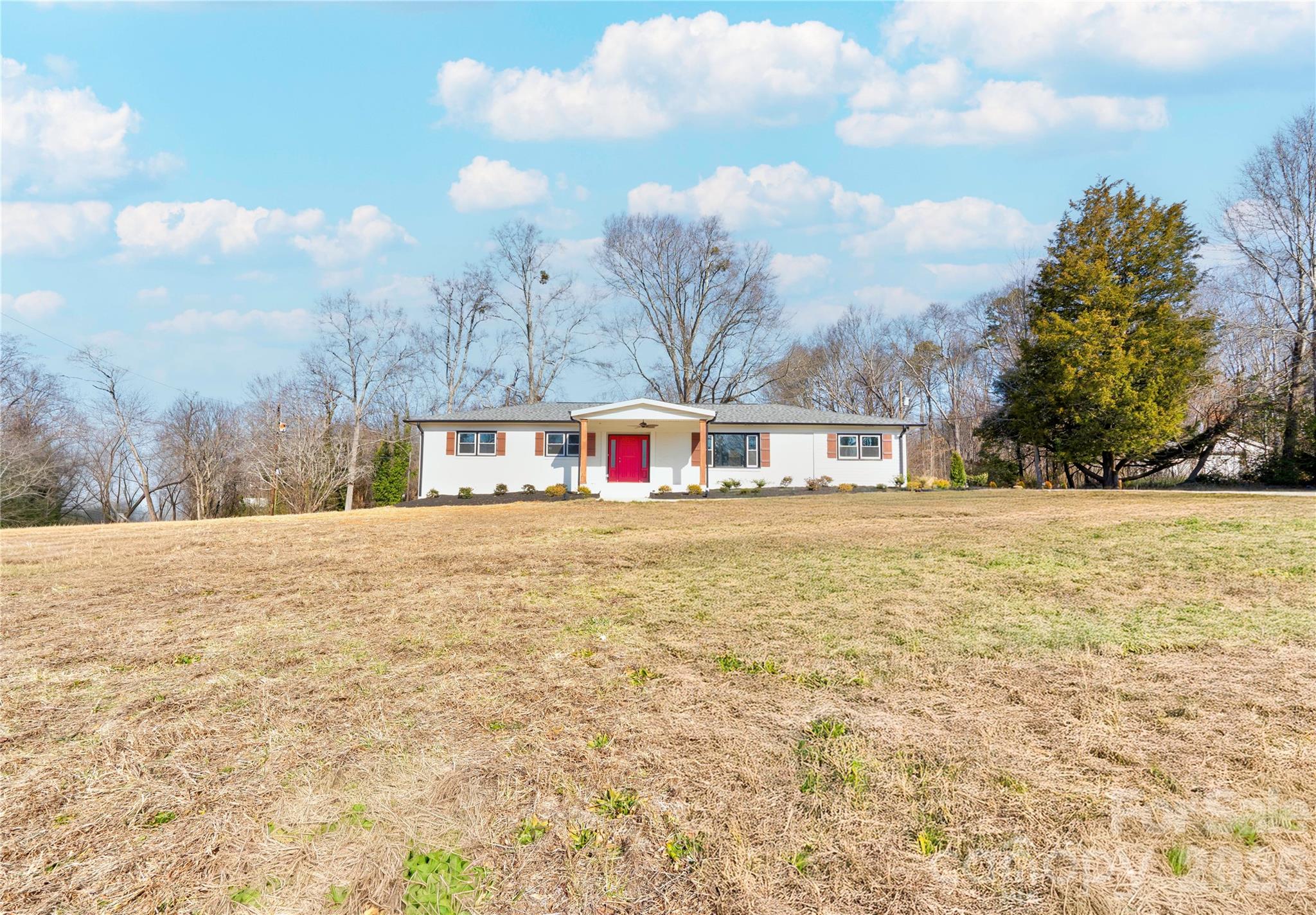 226 Hardin Circle Property Photo 2