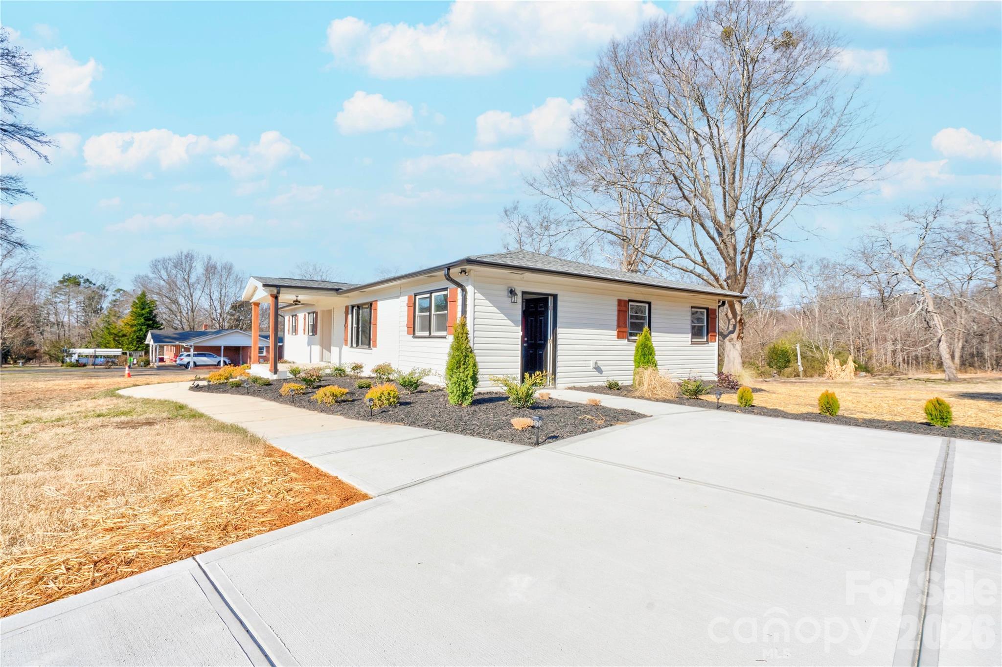 226 Hardin Circle Property Photo 6