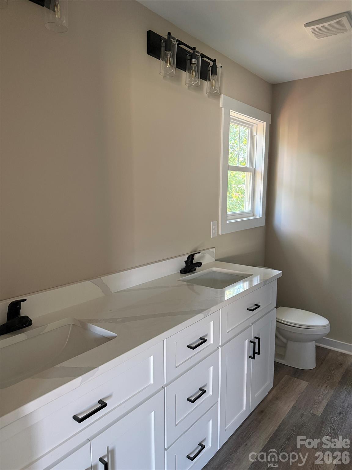 1245 Wendover Avenue Property Photo 7
