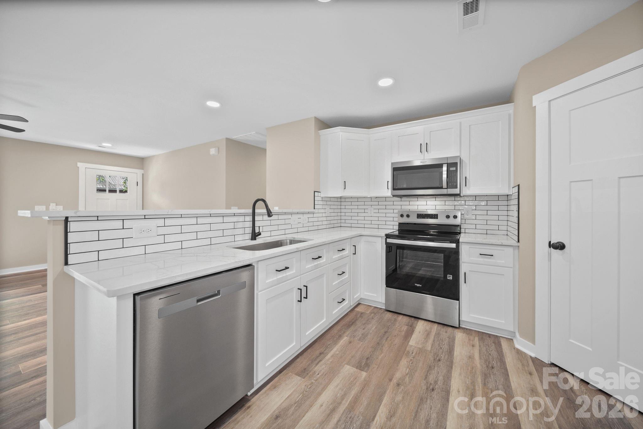 1245 Wendover Avenue Property Photo 11