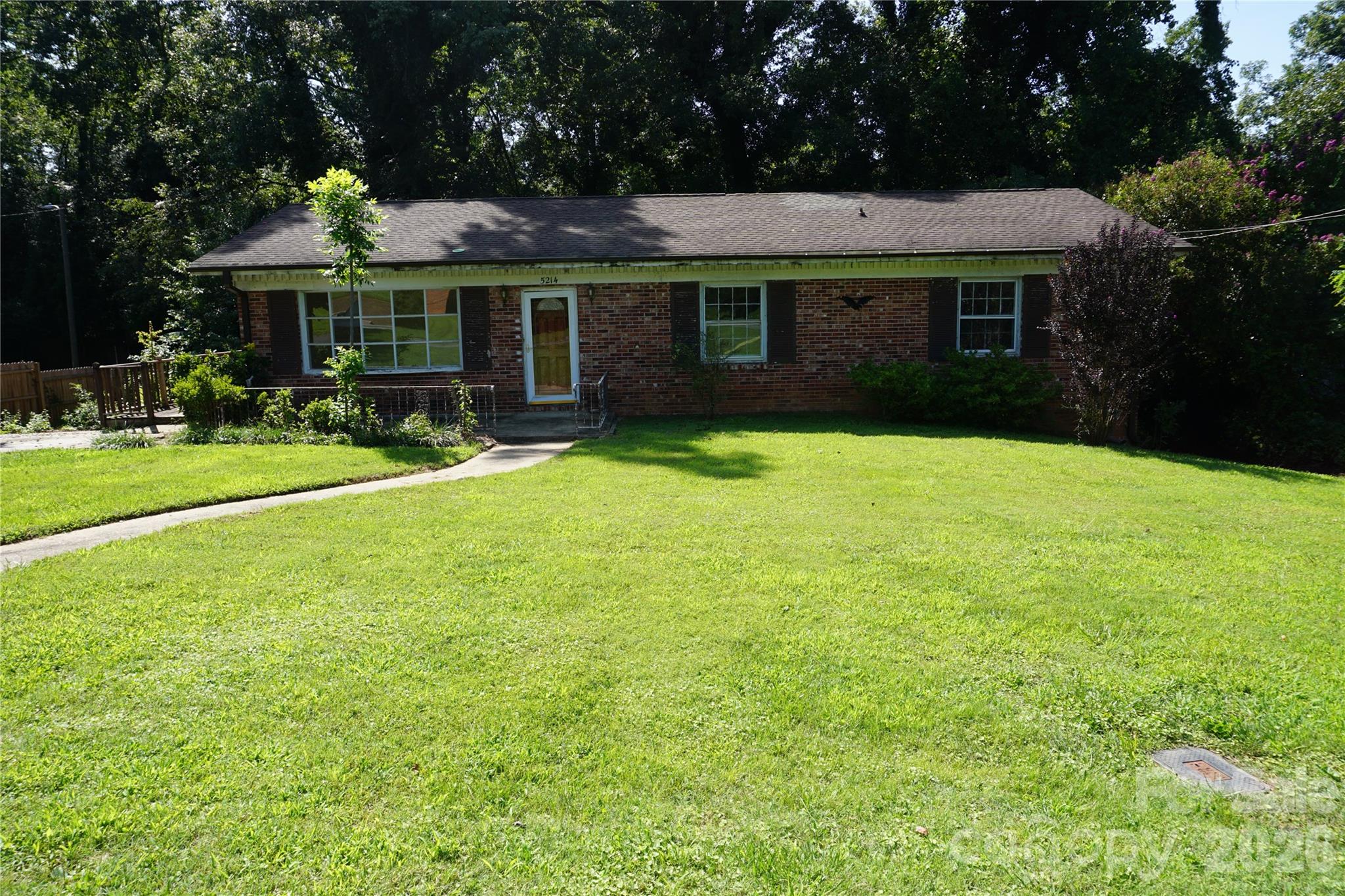 5214 Northview Drive Property Photo 4
