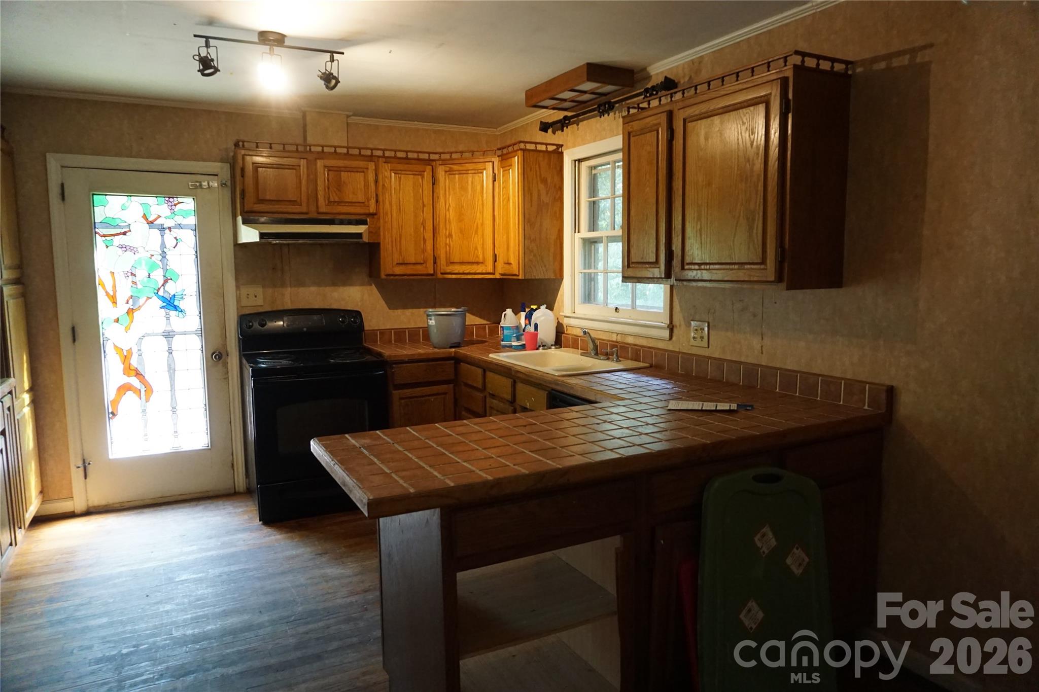 5214 Northview Drive Property Photo 7