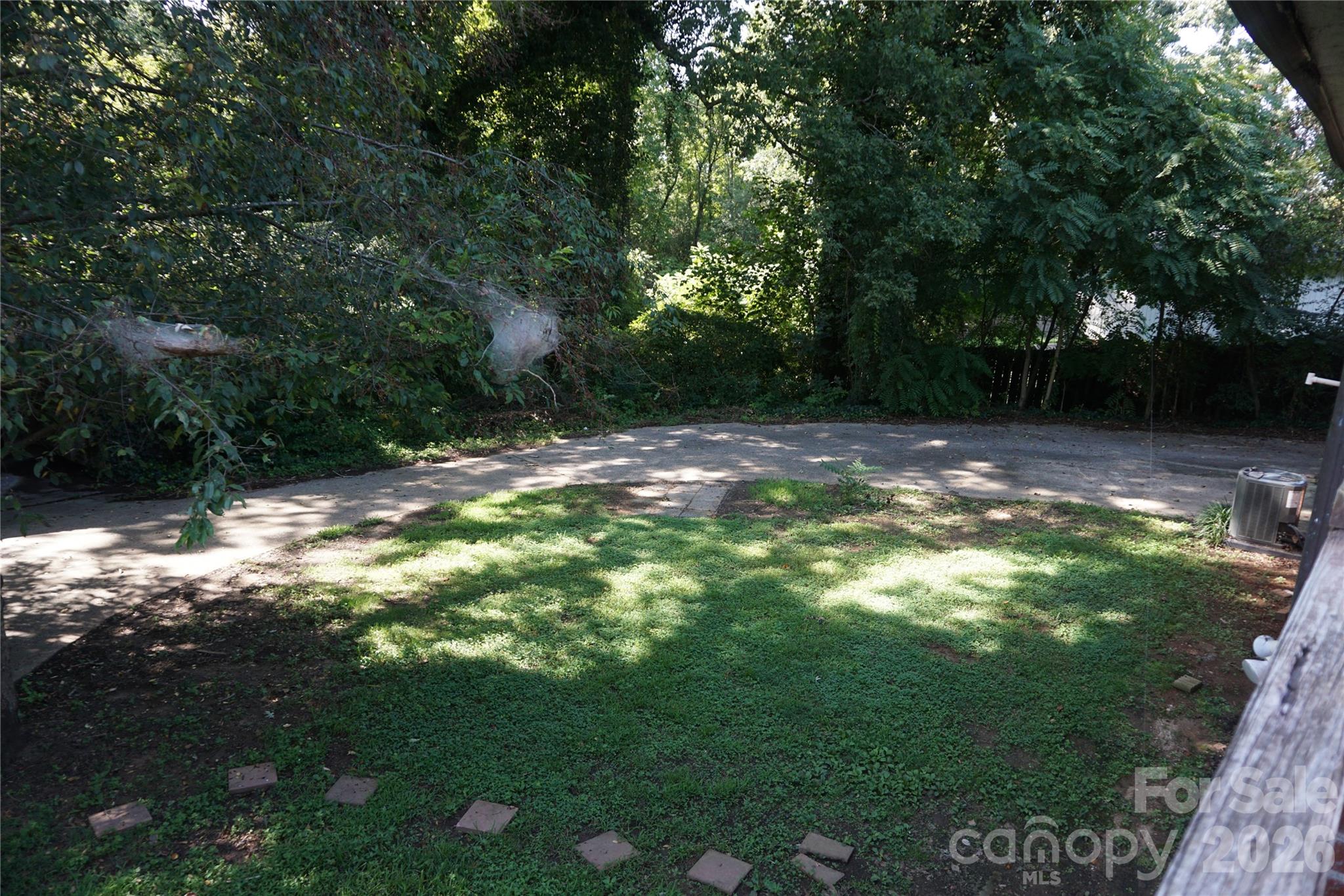 5214 Northview Drive Property Photo 28
