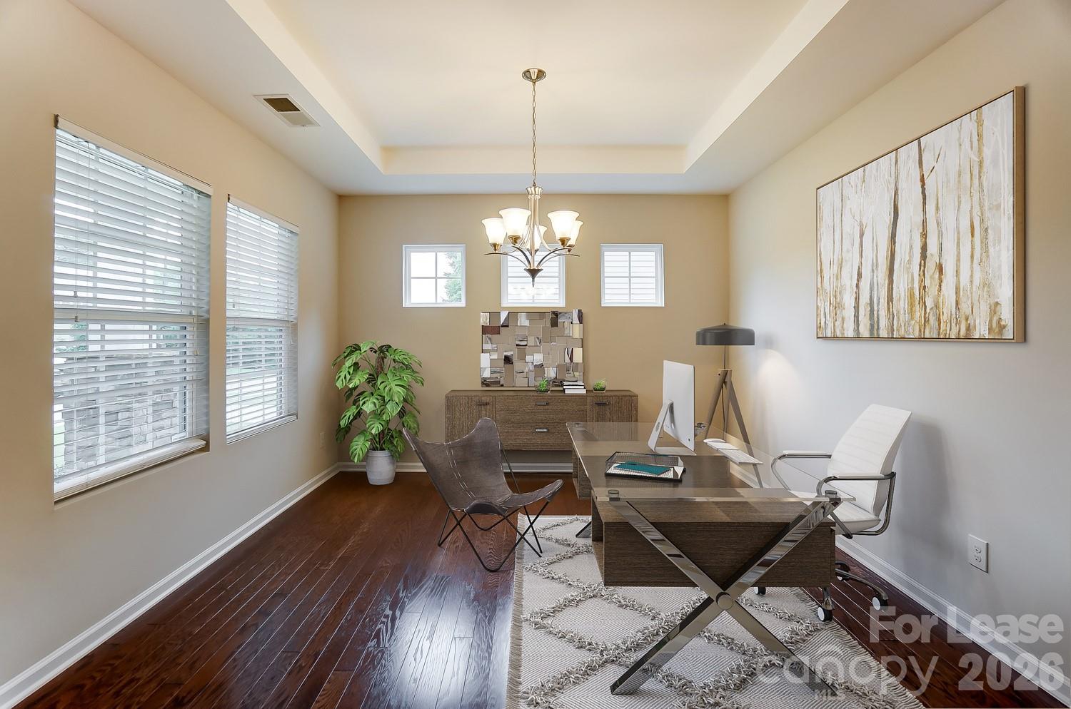 1934 Madeira Circle Property Photo 4