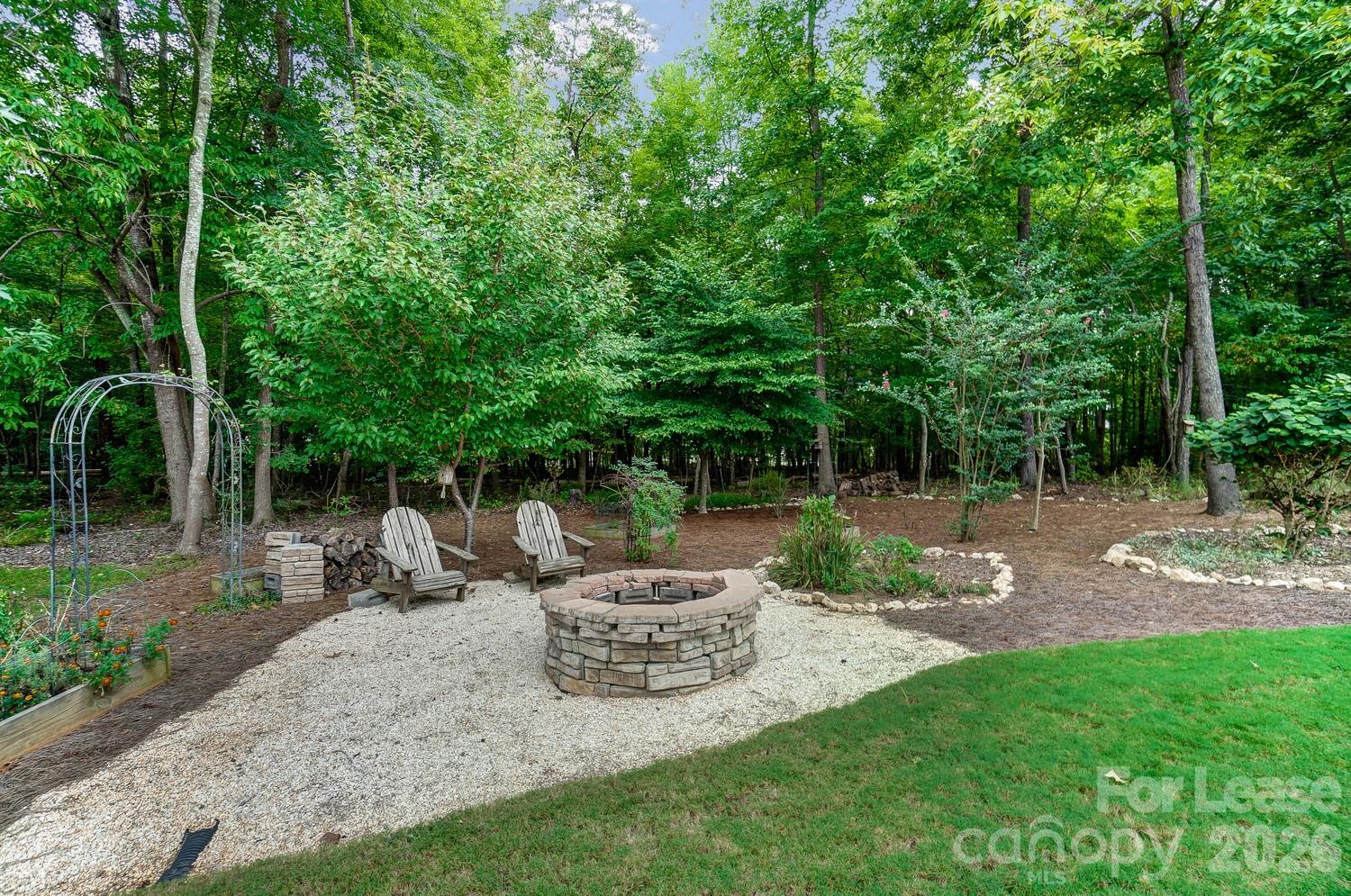 1934 Madeira Circle Property Photo 10