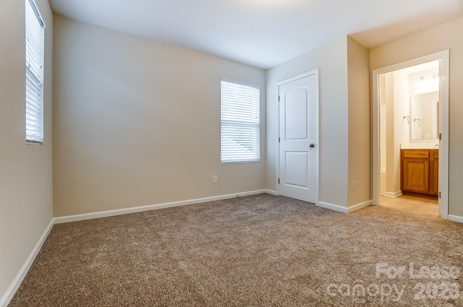 1934 Madeira Circle Property Photo 32