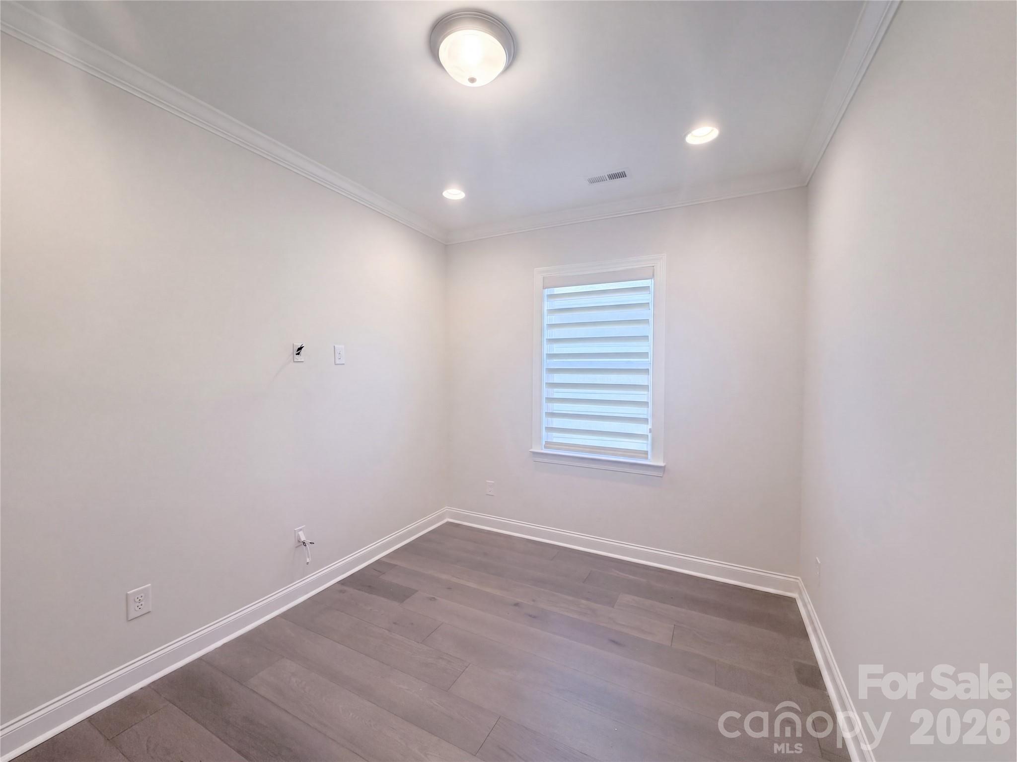 5989 Pier Drive Property Photo 12