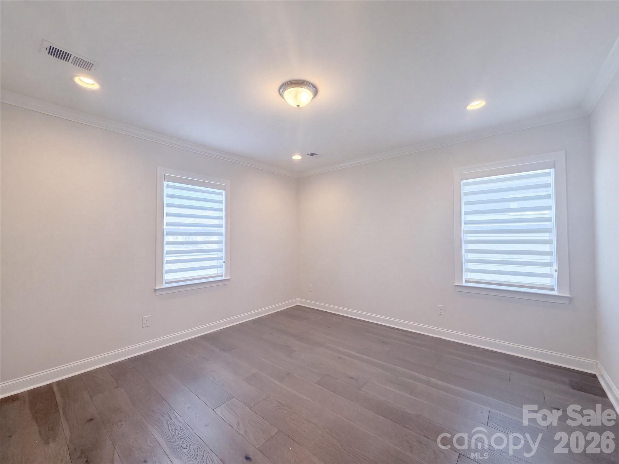 5989 Pier Drive Property Photo 13