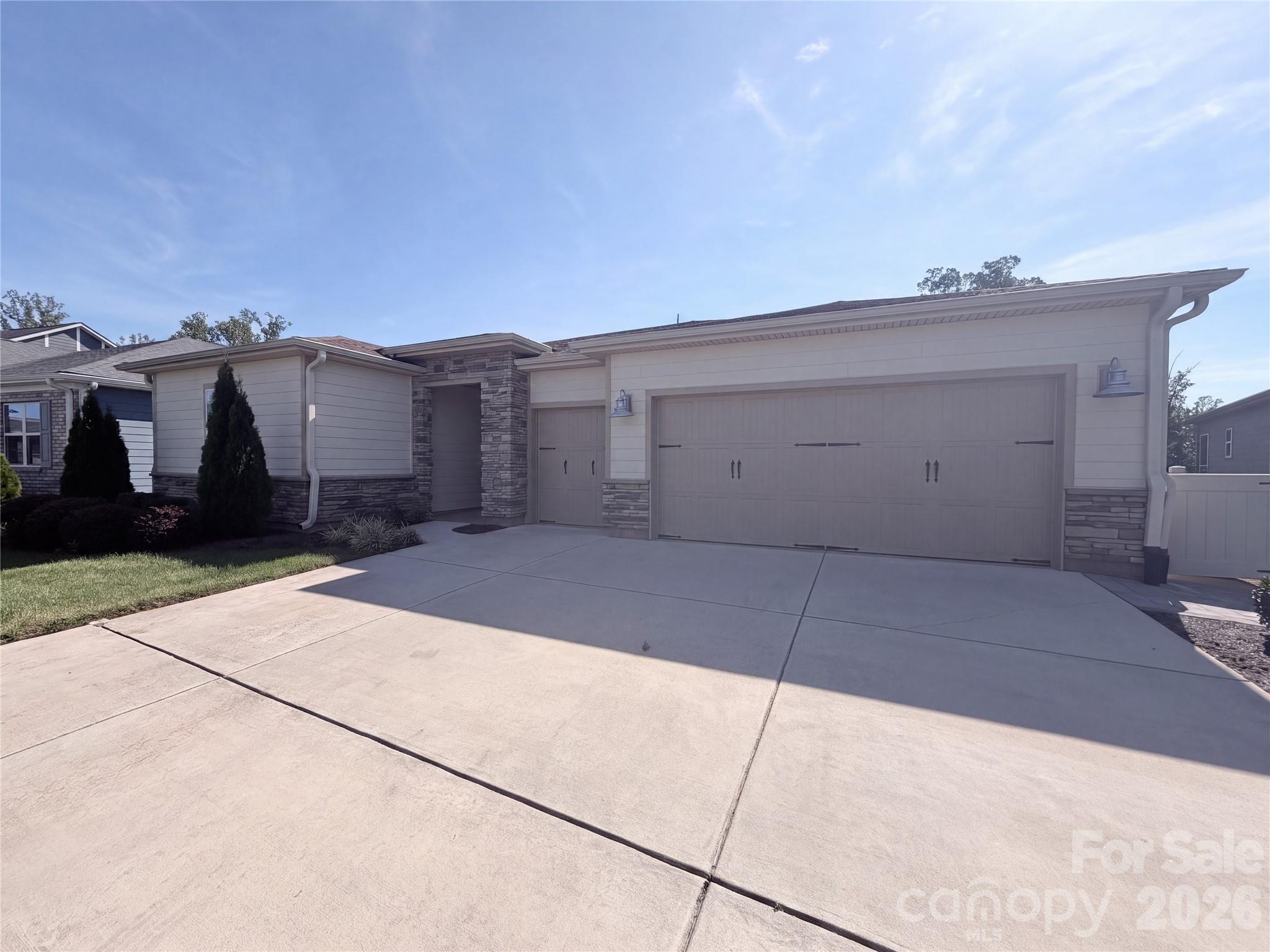 5989 Pier Drive Property Photo 18